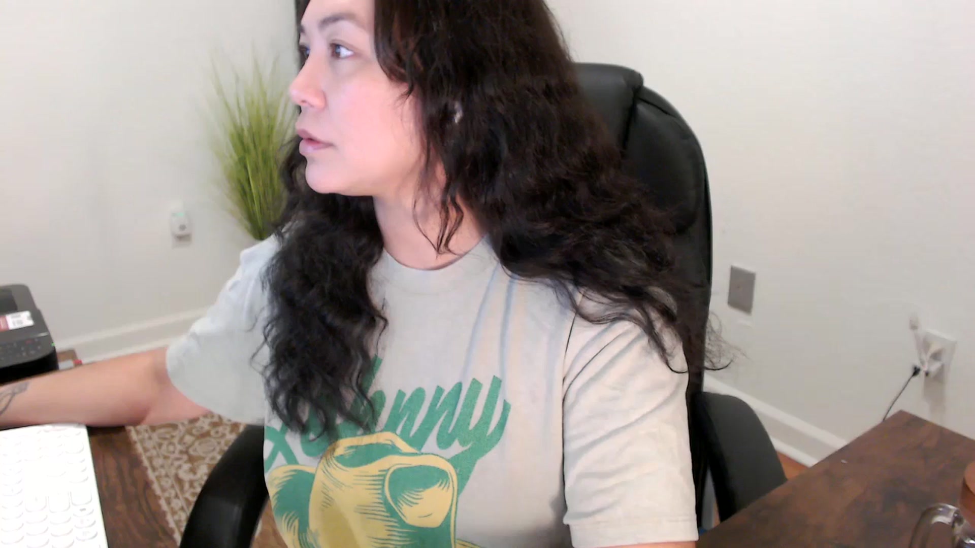 Gallery image thumbnail from MickaylaStar's myfreecams stream on, 11/17/2025, 15:36 image 8 of 20