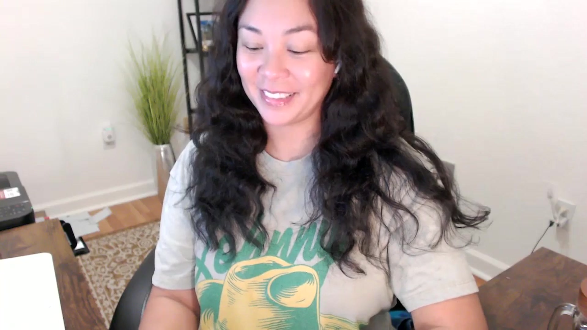 Gallery image thumbnail from MickaylaStar's myfreecams stream on, 11/17/2025, 15:36 image 13 of 20