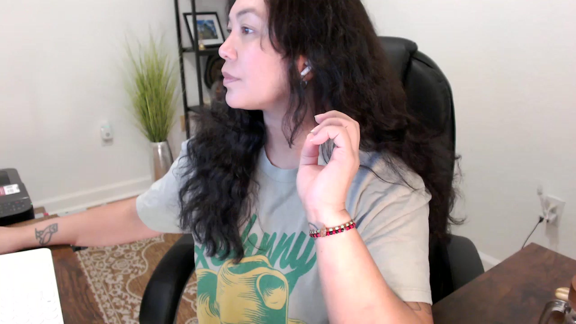 Gallery image thumbnail from MickaylaStar's myfreecams stream on, 11/17/2025, 16:03 image 10 of 20