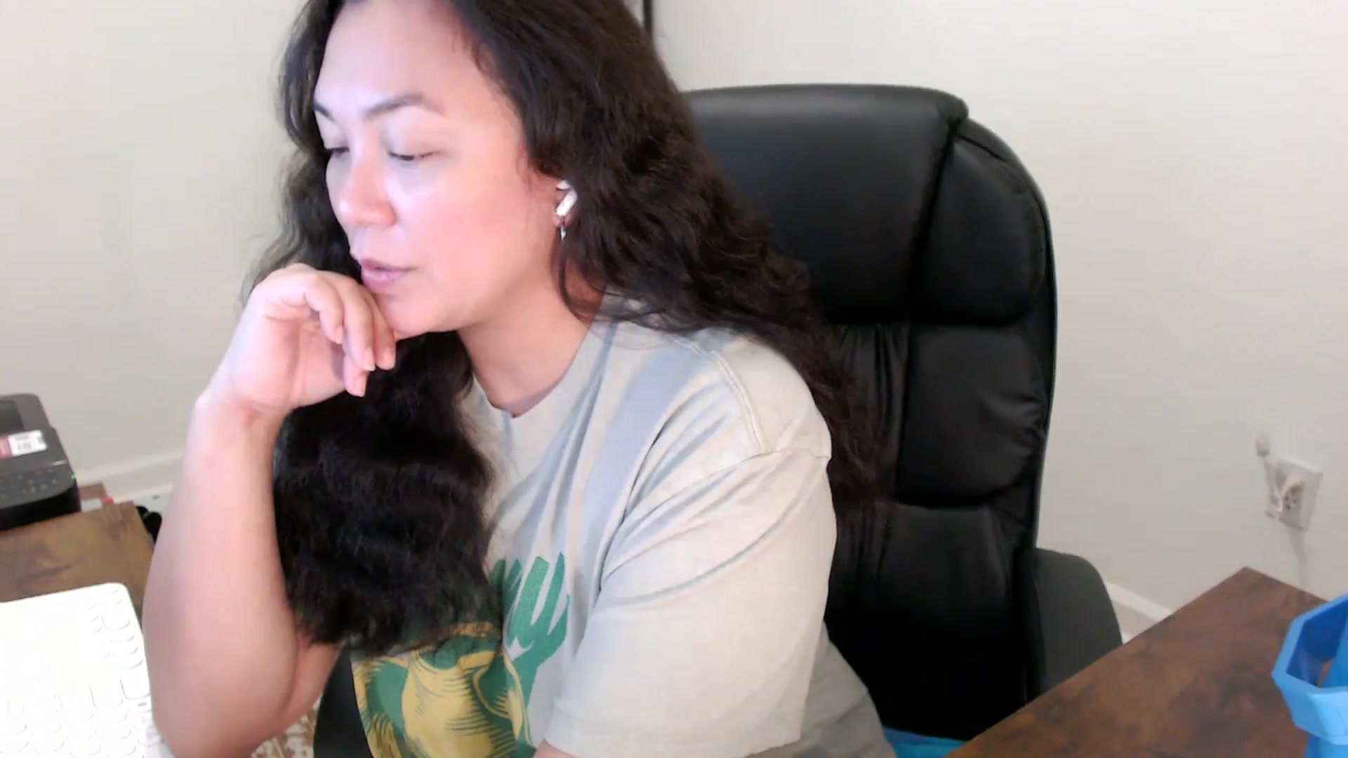 Gallery image thumbnail from MickaylaStar's myfreecams stream on, 11/17/2025, 17:09 image 18 of 20