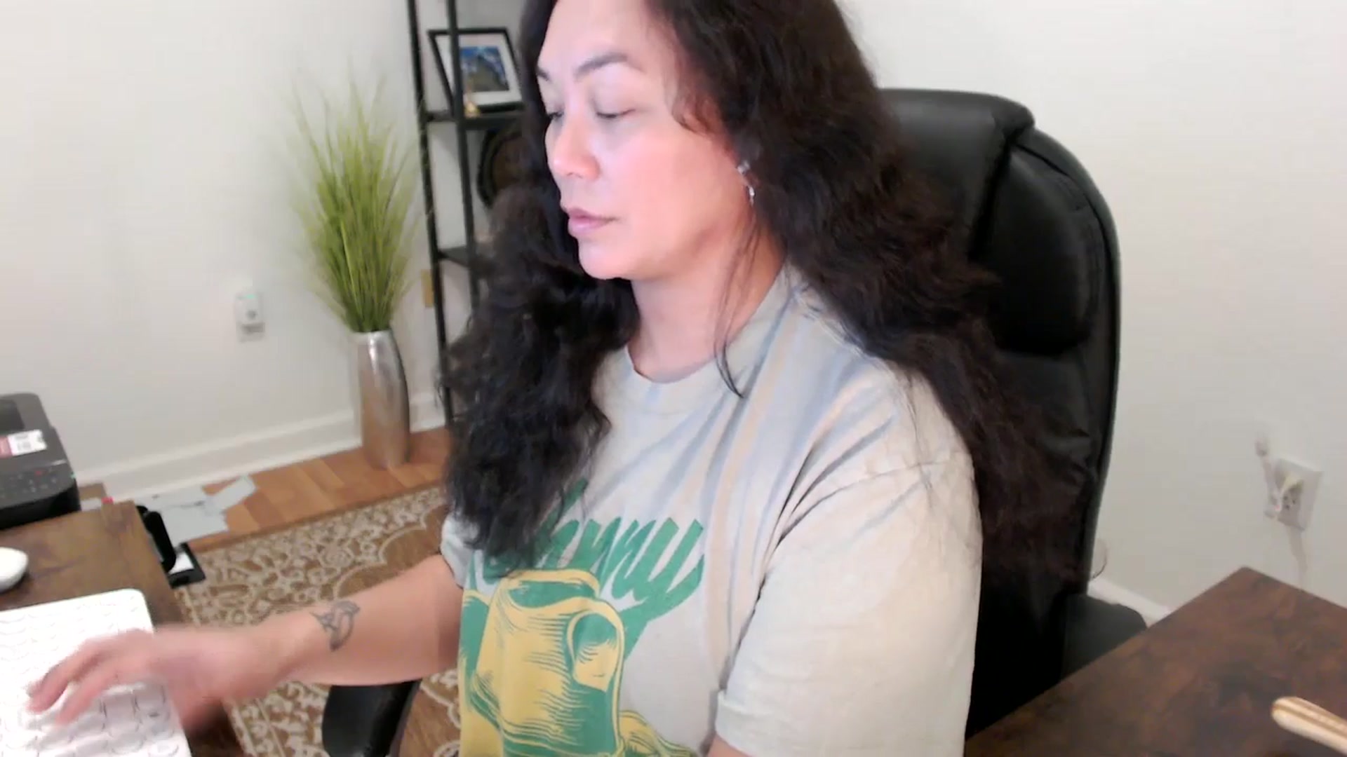 Gallery image thumbnail from MickaylaStar's myfreecams stream on, 11/17/2025, 17:59 image 15 of 20