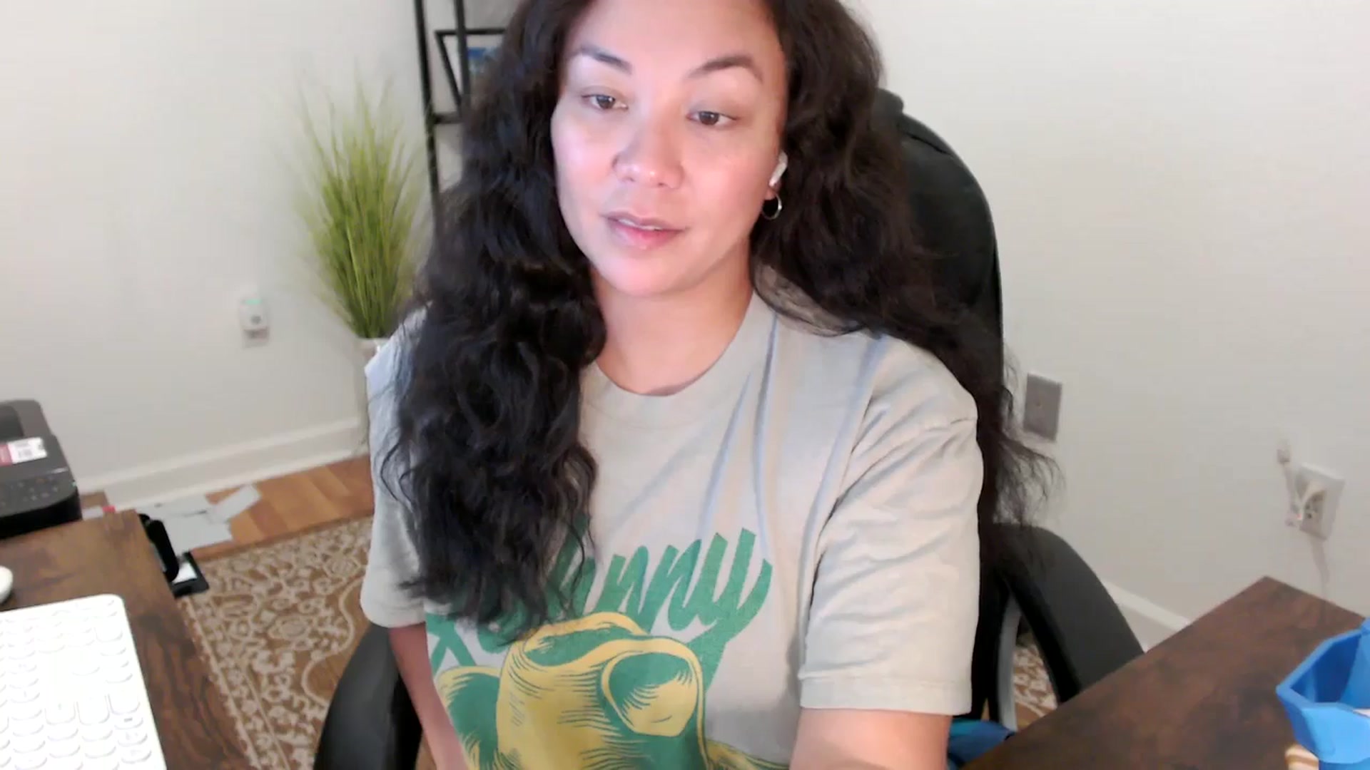 Gallery image thumbnail from MickaylaStar's myfreecams stream on, 11/17/2025, 17:59 image 4 of 20