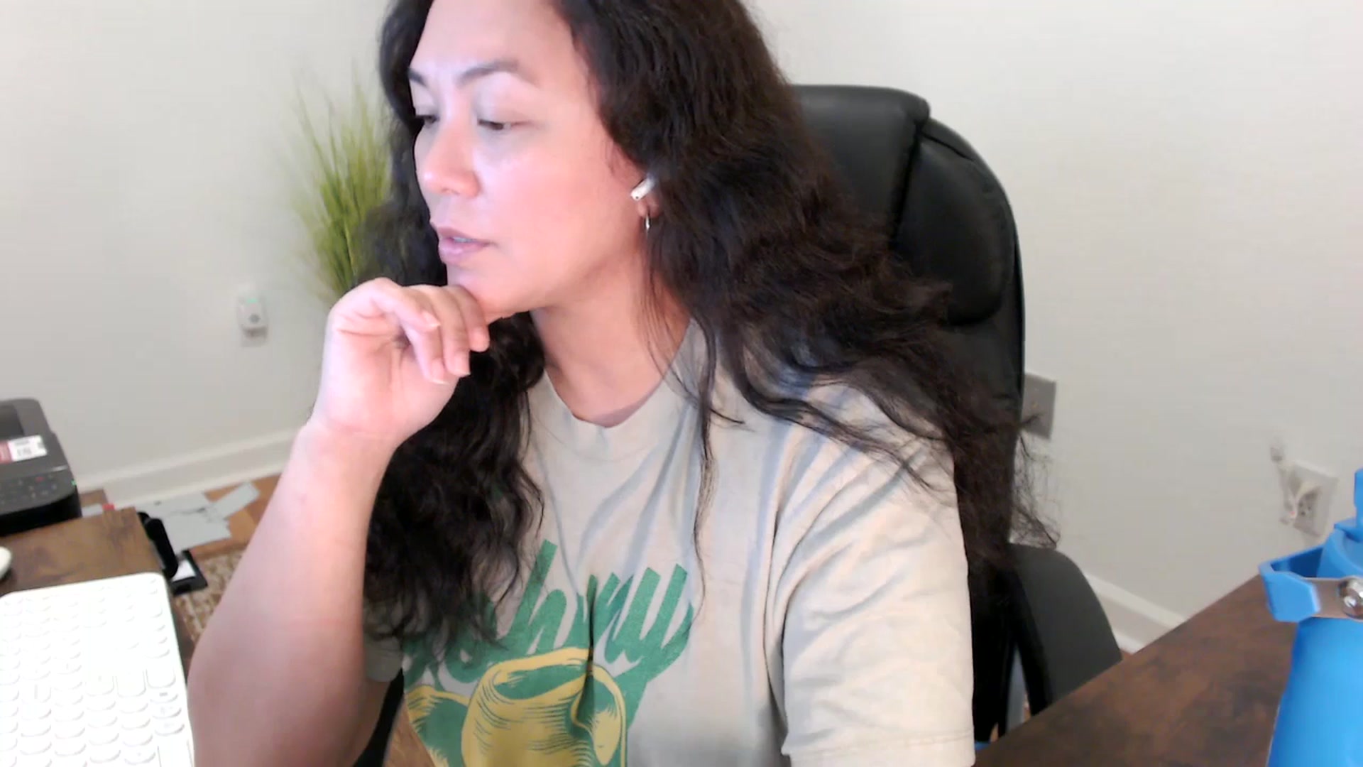 Gallery image thumbnail from MickaylaStar's myfreecams stream on, 11/17/2025, 18:35 image 3 of 20