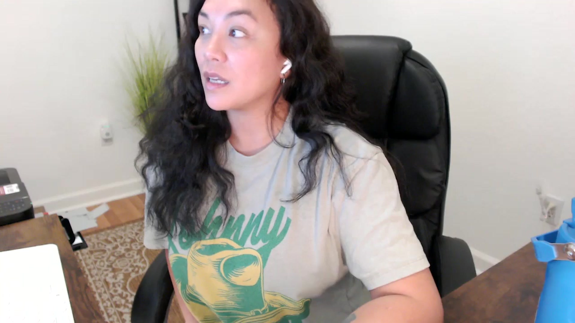 Gallery image thumbnail from MickaylaStar's myfreecams stream on, 11/17/2025, 18:35 image 14 of 20