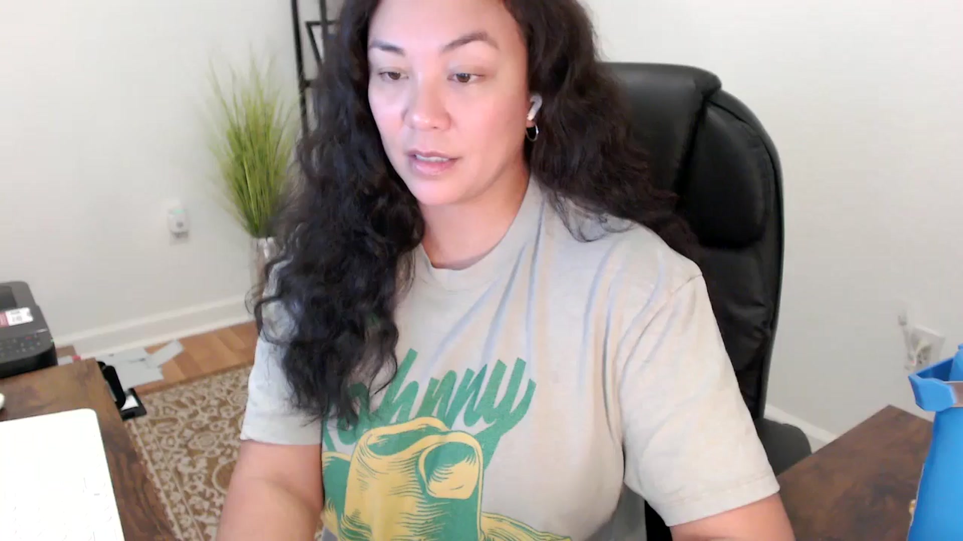 Gallery image thumbnail from MickaylaStar's myfreecams stream on, 11/17/2025, 18:35 image 19 of 20