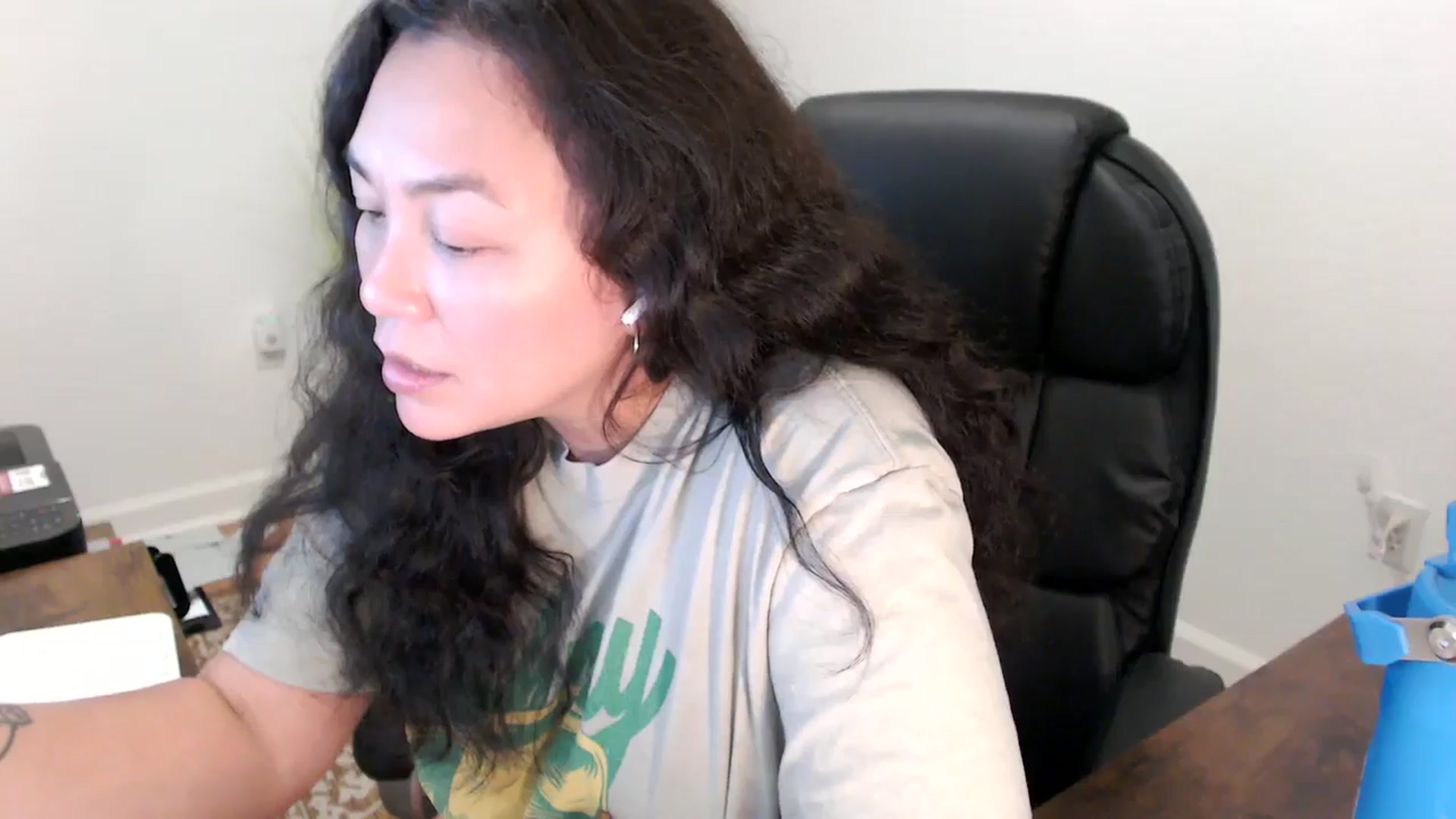 Gallery image thumbnail from MickaylaStar's myfreecams stream on, 11/17/2025, 18:35 image 8 of 20