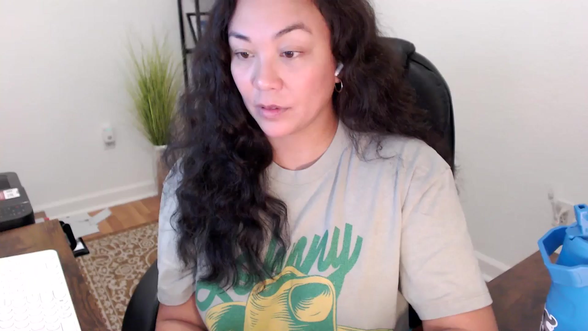 Gallery image thumbnail from MickaylaStar's myfreecams stream on, 11/17/2025, 19:16 image 6 of 20