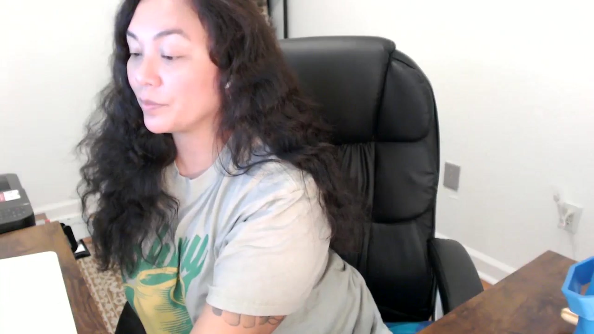Gallery image thumbnail from MickaylaStar's myfreecams stream on, 11/17/2025, 19:16 image 18 of 20