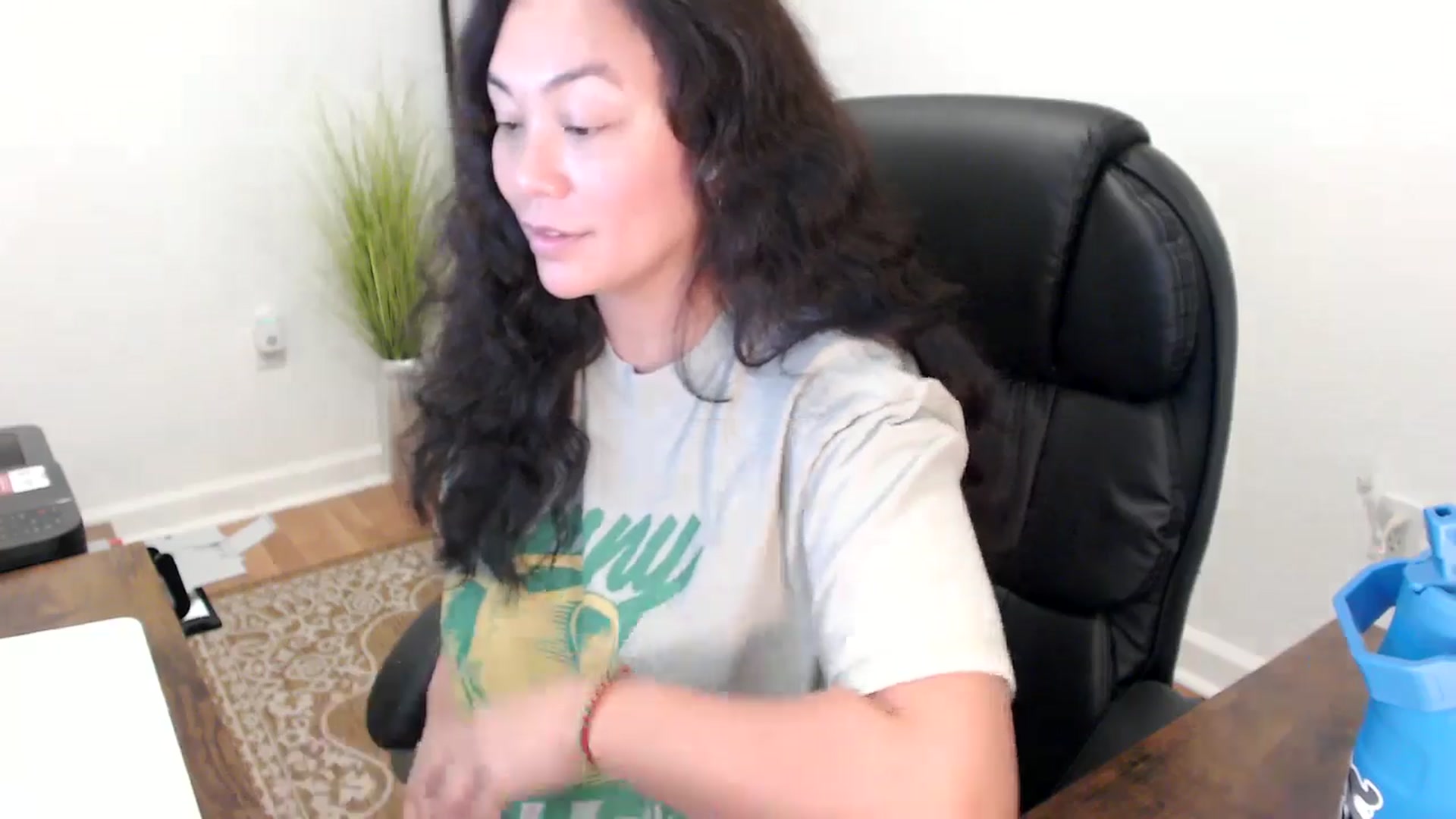 Gallery image thumbnail from MickaylaStar's myfreecams stream on, 11/17/2025, 19:16 image 5 of 20