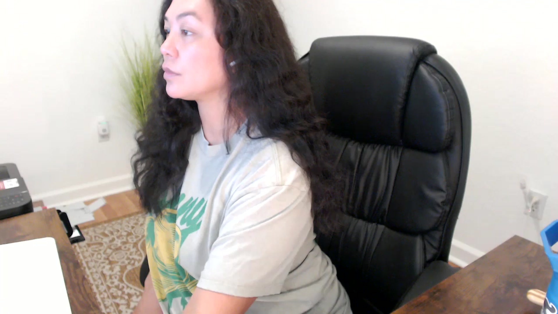 Gallery image thumbnail from MickaylaStar's myfreecams stream on, 11/17/2025, 19:16 image 3 of 20