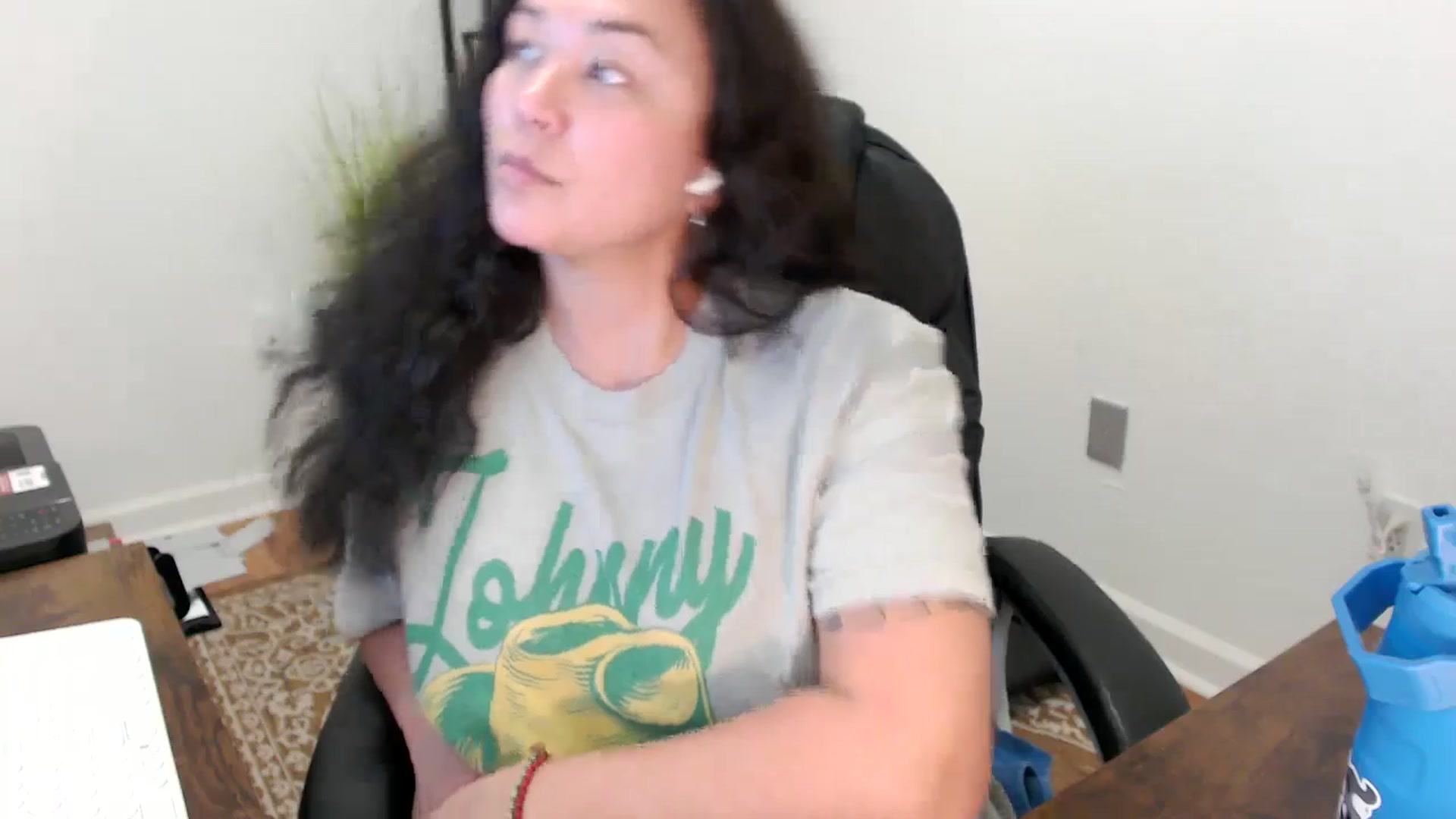 Gallery image thumbnail from MickaylaStar's myfreecams stream on, 11/17/2025, 19:16 image 9 of 20
