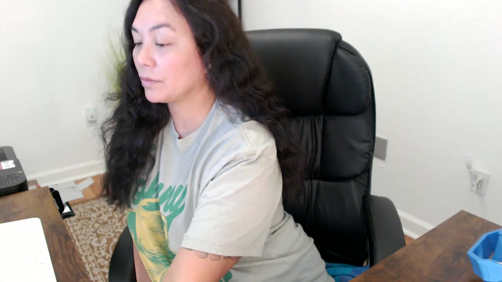 Gallery image thumbnail from MickaylaStar's myfreecams stream on, 11/17/2025, 19:53 image 13 of 20