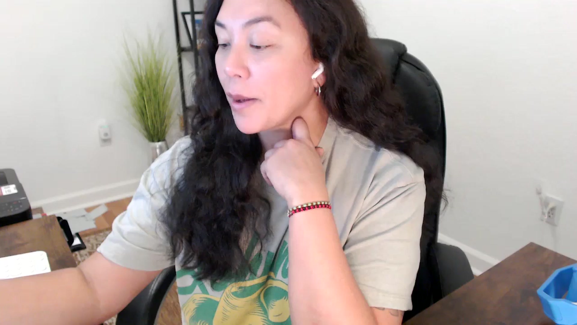 Gallery image thumbnail from MickaylaStar's myfreecams stream on, 11/17/2025, 19:53 image 20 of 20