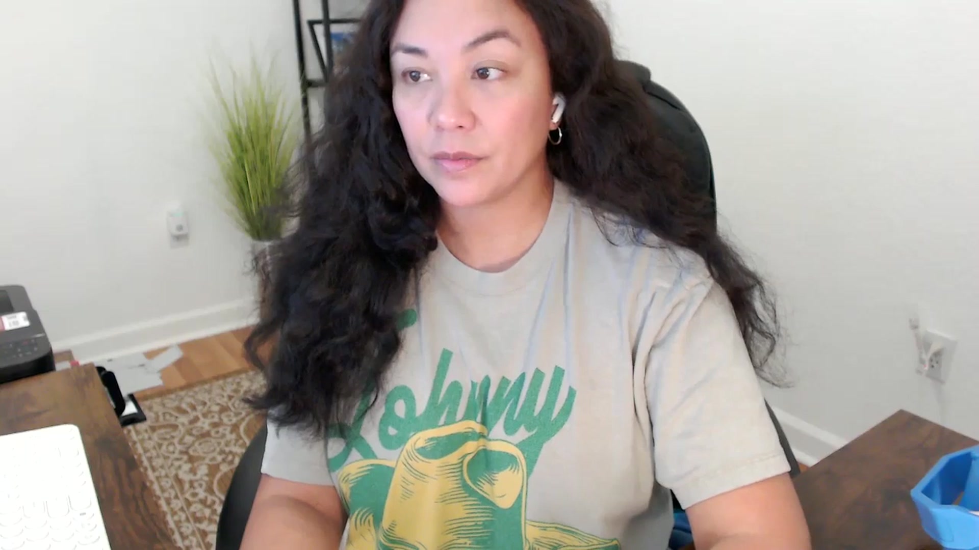 Gallery image thumbnail from MickaylaStar's myfreecams stream on, 11/17/2025, 19:53 image 10 of 20