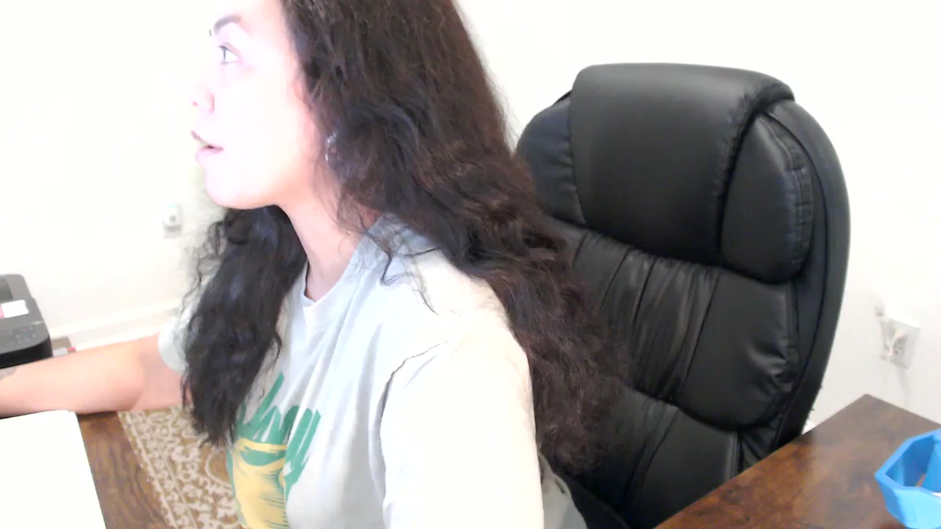 Gallery image thumbnail from MickaylaStar's myfreecams stream on, 11/17/2025, 19:53 image 18 of 20