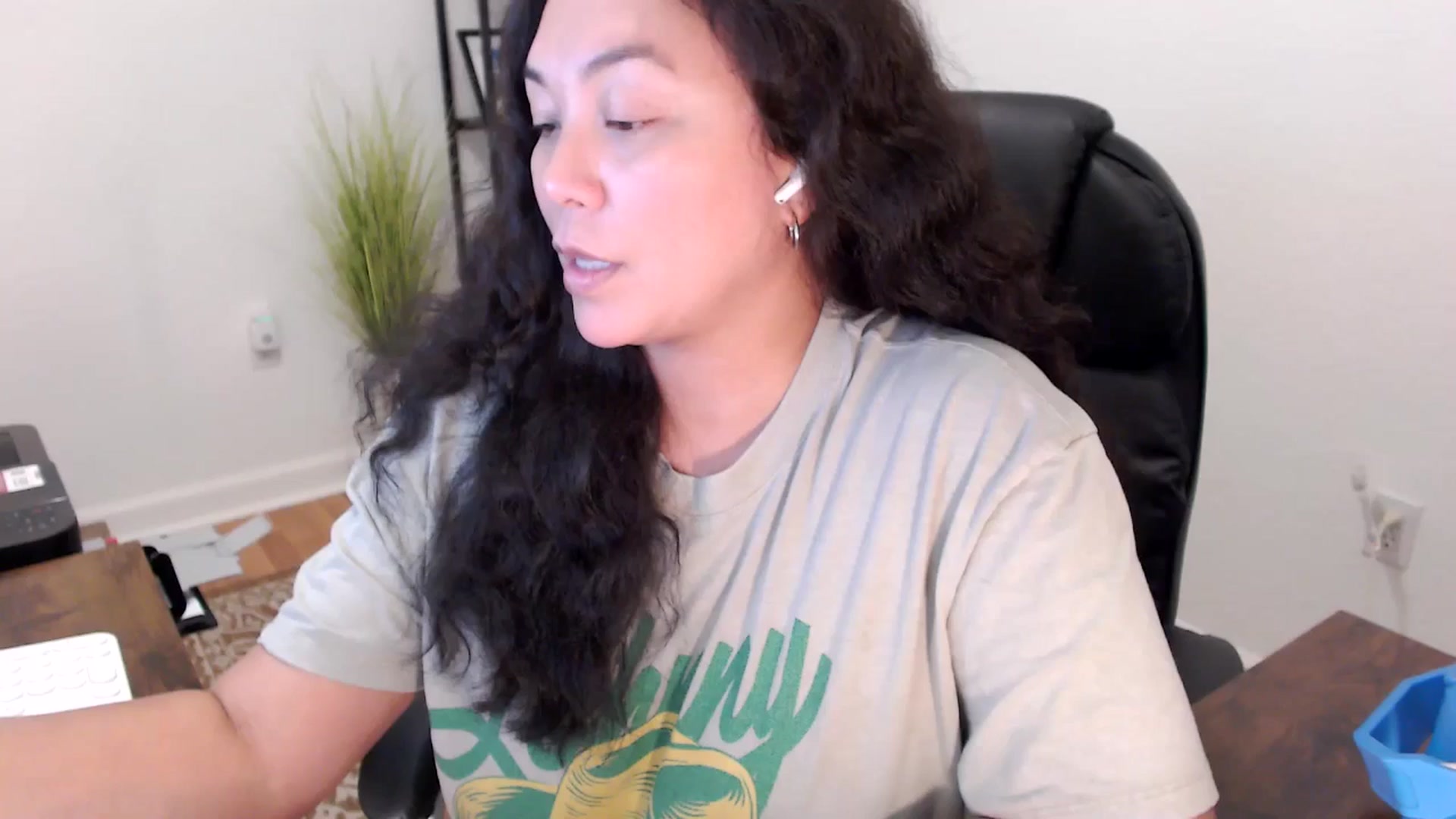 Gallery image thumbnail from MickaylaStar's myfreecams stream on, 11/17/2025, 22:10 image 1 of 20