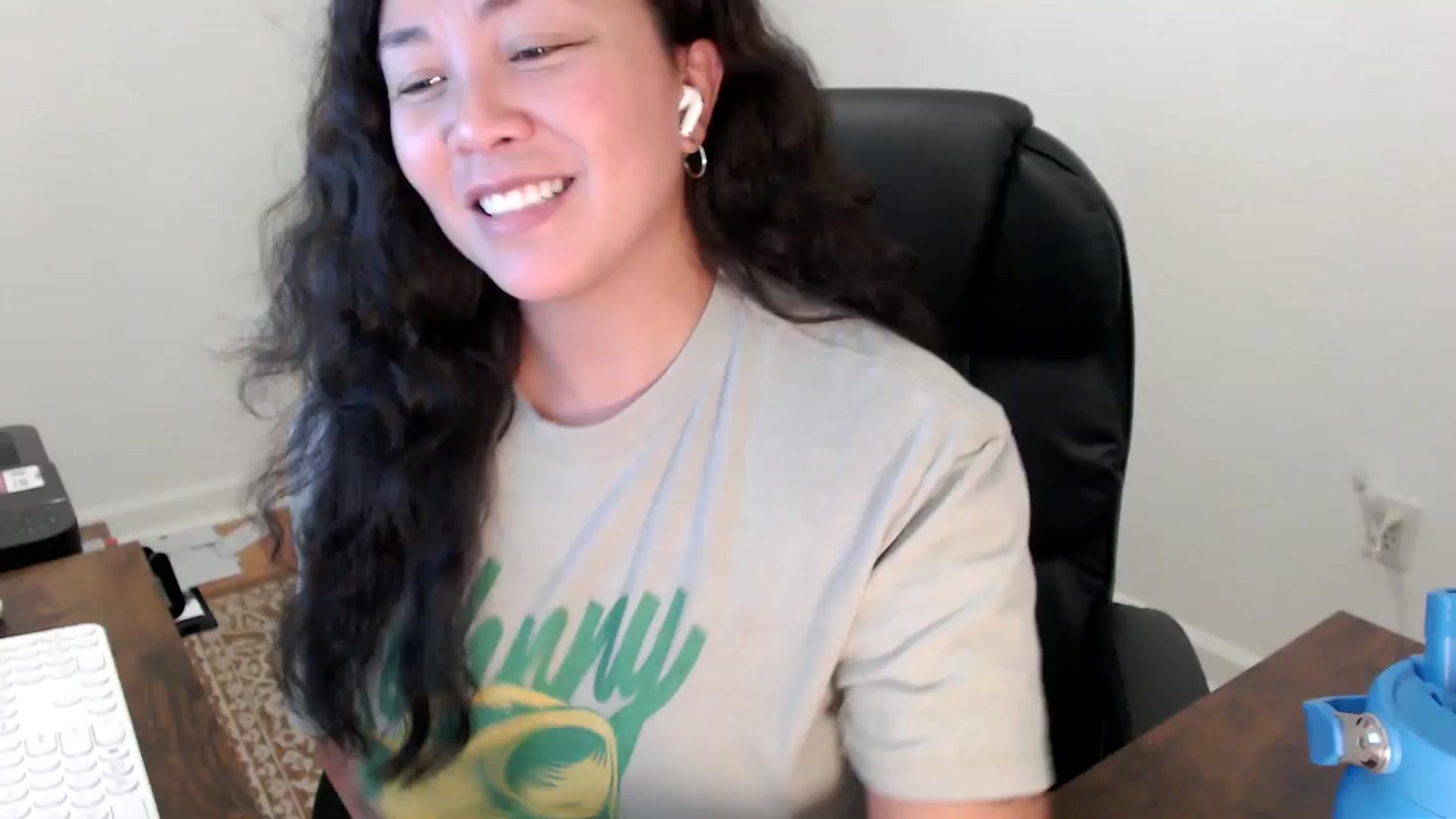 Gallery image thumbnail from MickaylaStar's myfreecams stream on, 11/17/2025, 22:10 image 17 of 20