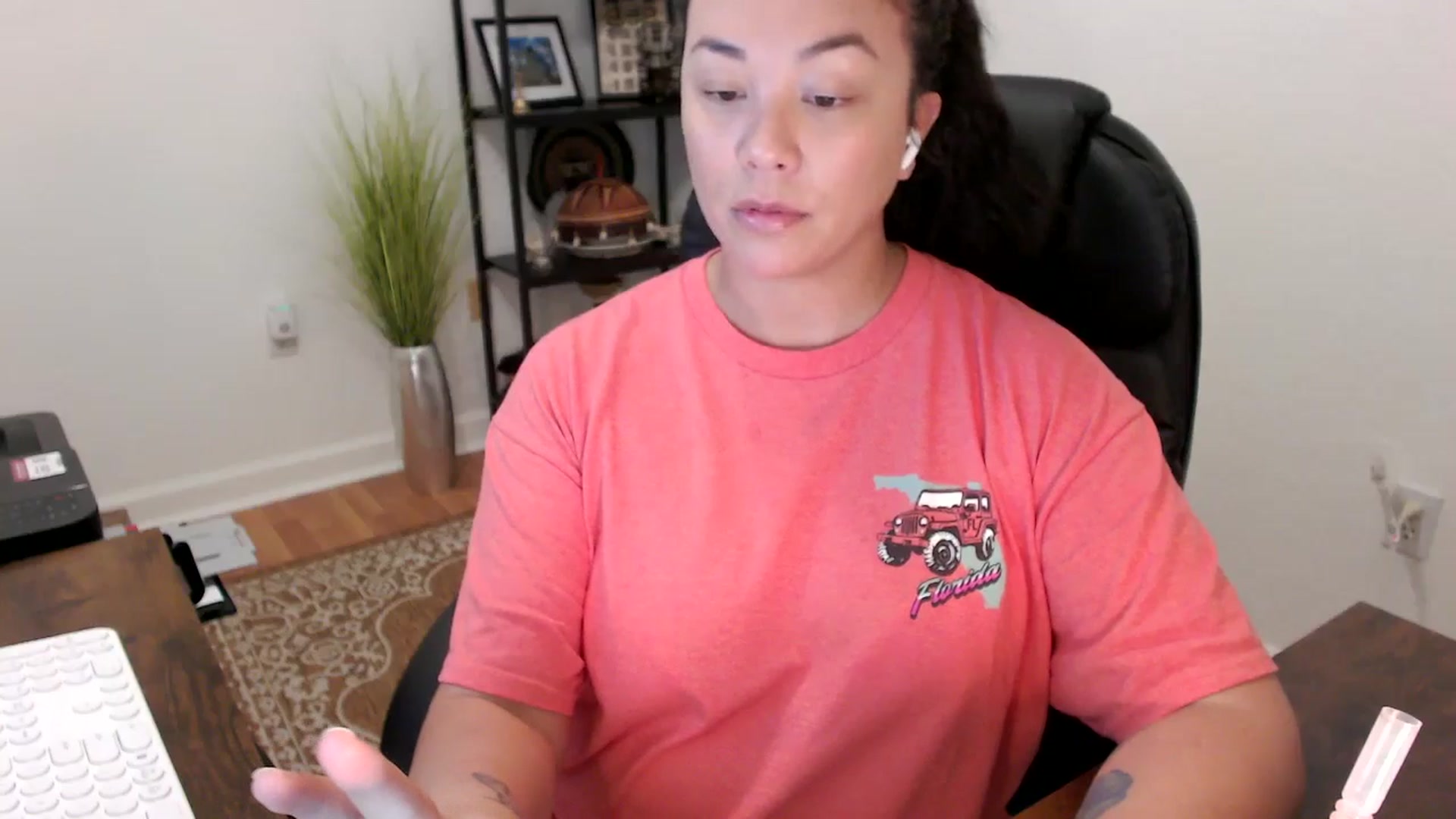 Gallery image thumbnail from MickaylaStar's myfreecams stream on, 11/18/2025, 15:09 image 5 of 20