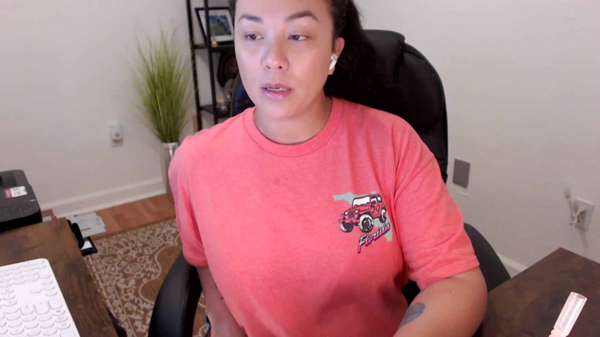 Gallery image thumbnail from MickaylaStar's myfreecams stream on, 11/18/2025, 15:09 image 12 of 20