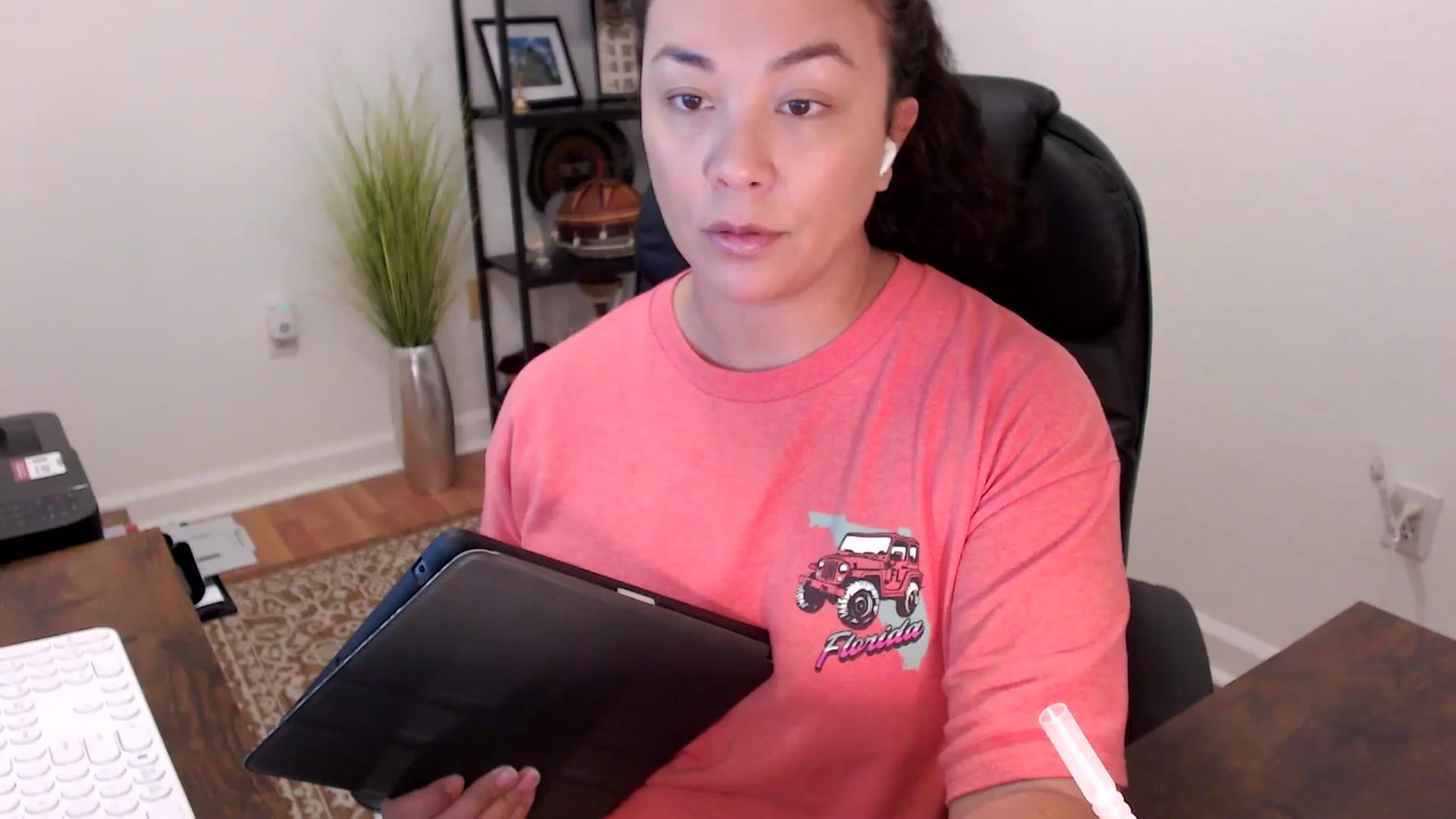 Gallery image thumbnail from MickaylaStar's myfreecams stream on, 11/18/2025, 16:21 image 1 of 20