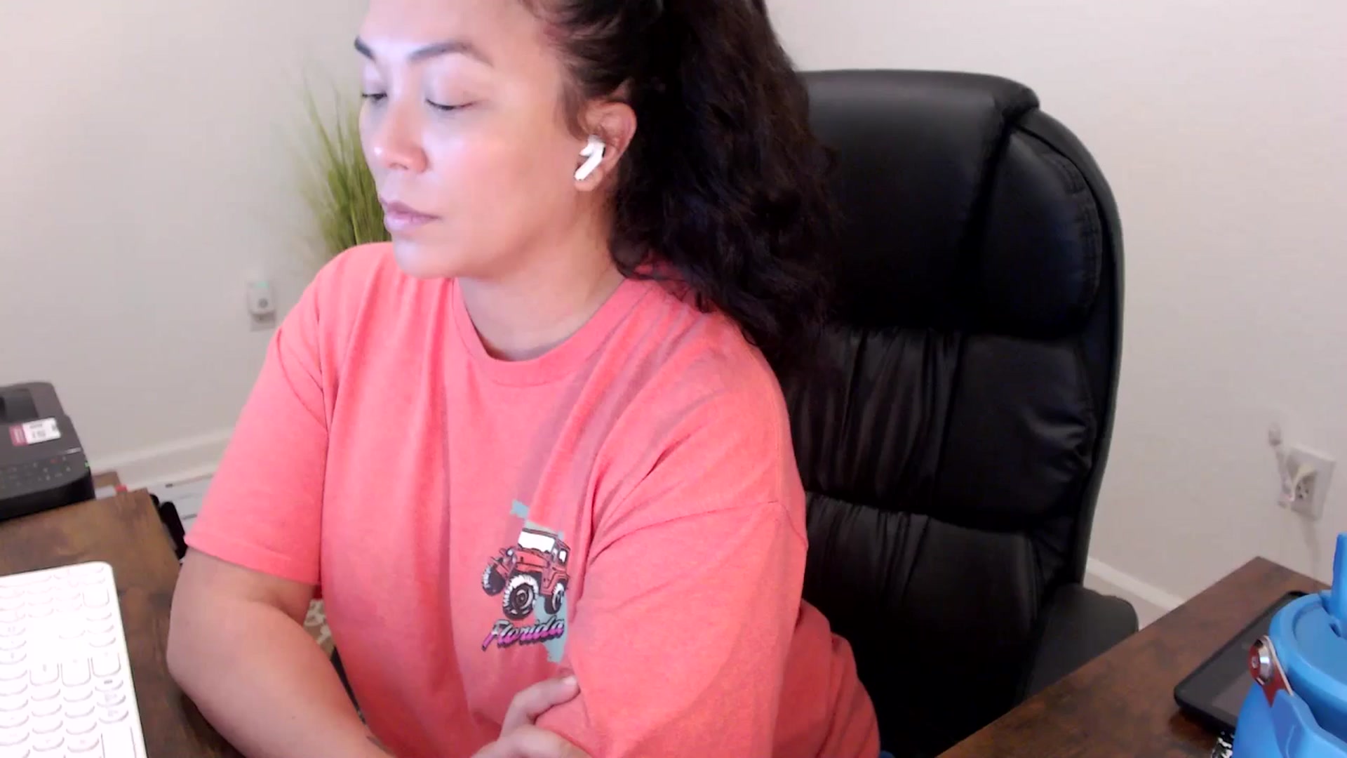 Gallery image thumbnail from MickaylaStar's myfreecams stream on, 11/18/2025, 16:50 image 12 of 20