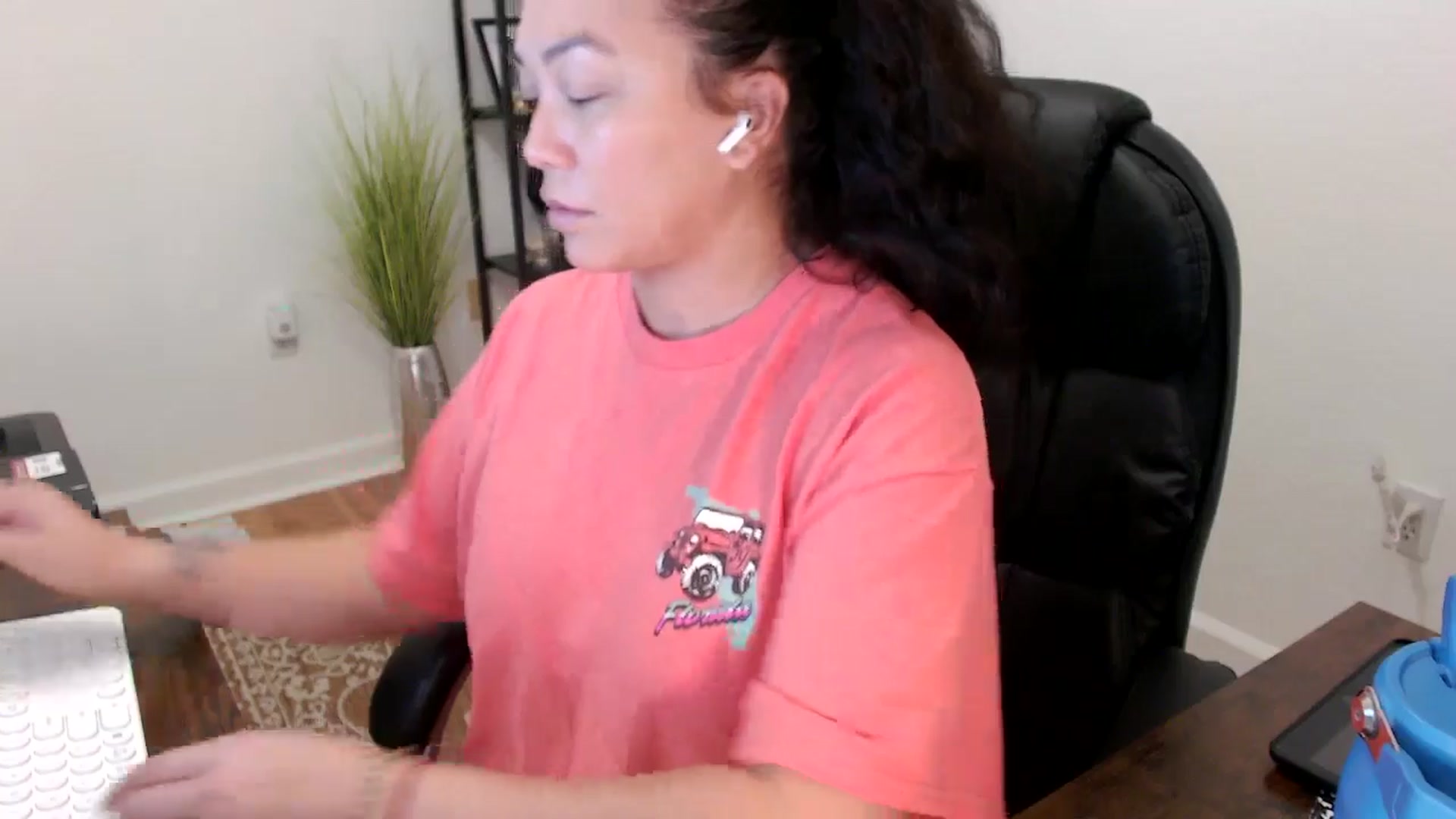 Gallery image thumbnail from MickaylaStar's myfreecams stream on, 11/18/2025, 16:50 image 19 of 20