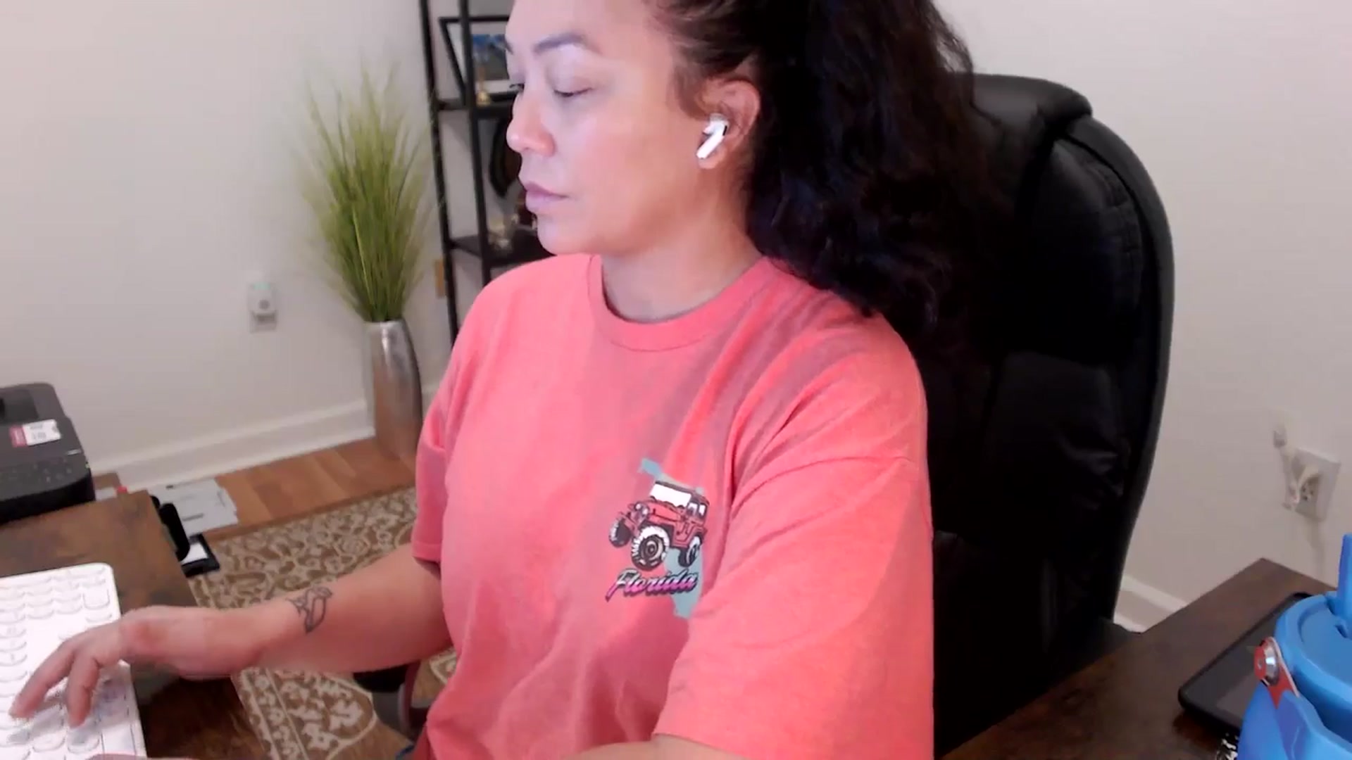 Gallery image thumbnail from MickaylaStar's myfreecams stream on, 11/18/2025, 16:50 image 11 of 20
