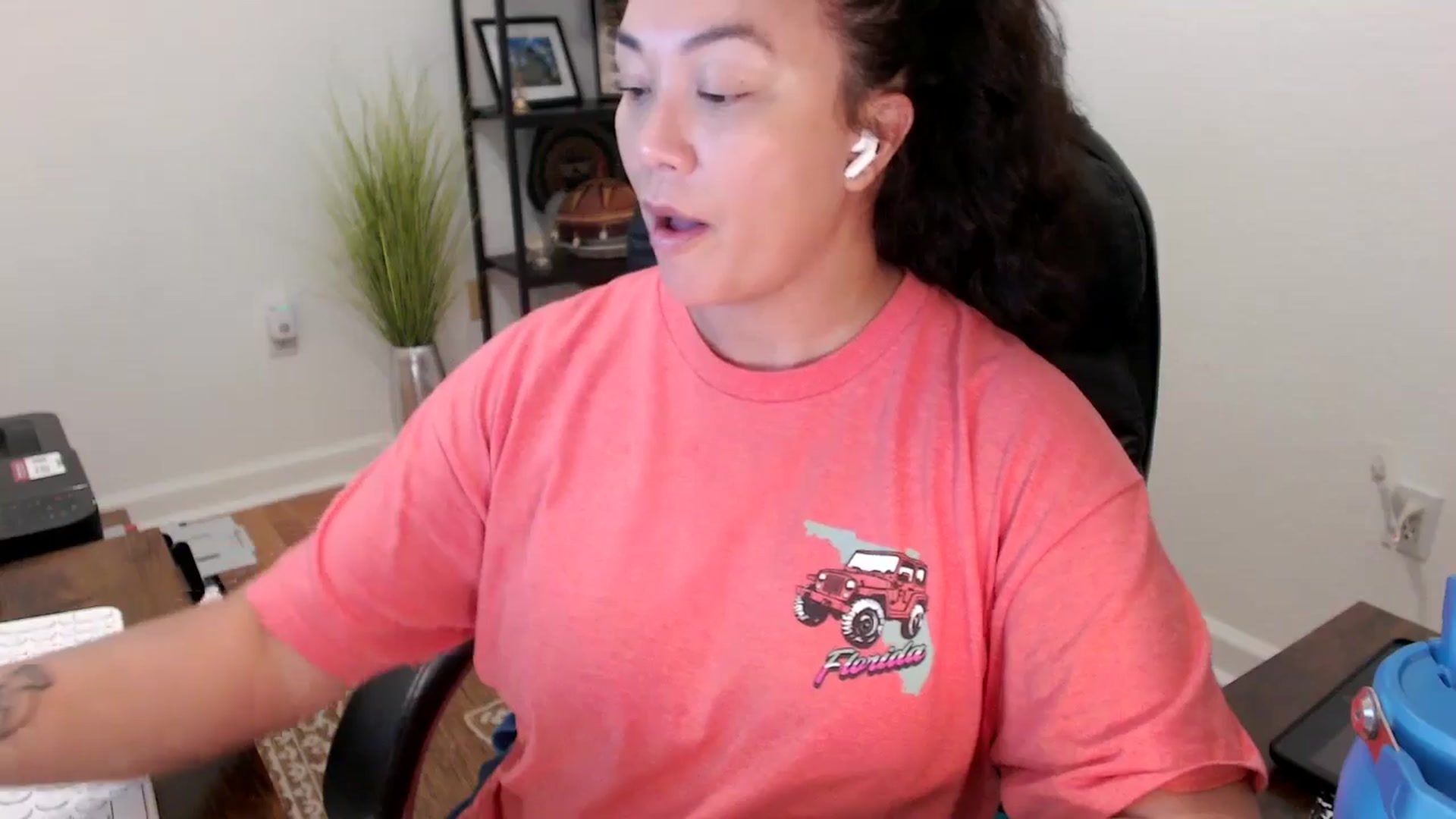Gallery image thumbnail from MickaylaStar's myfreecams stream on, 11/18/2025, 16:50 image 9 of 20