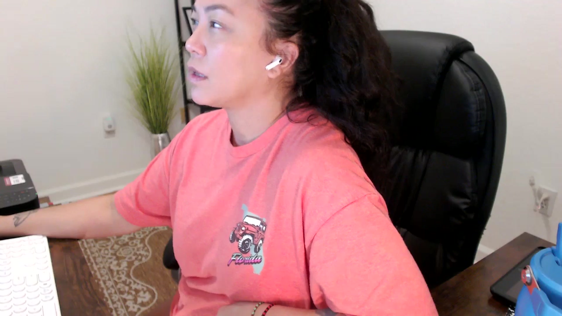 Gallery image thumbnail from MickaylaStar's myfreecams stream on, 11/18/2025, 16:50 image 20 of 20