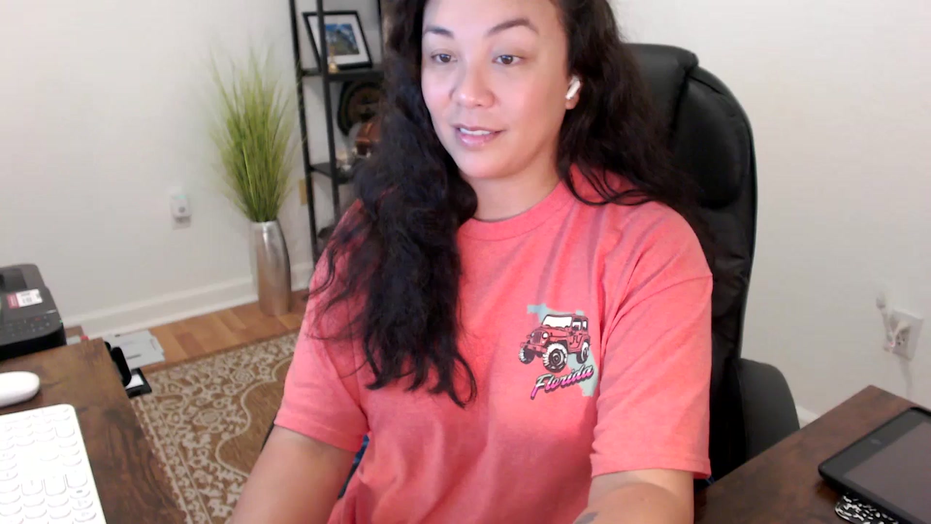 Gallery image thumbnail from MickaylaStar's myfreecams stream on, 11/18/2025, 18:50 image 17 of 20