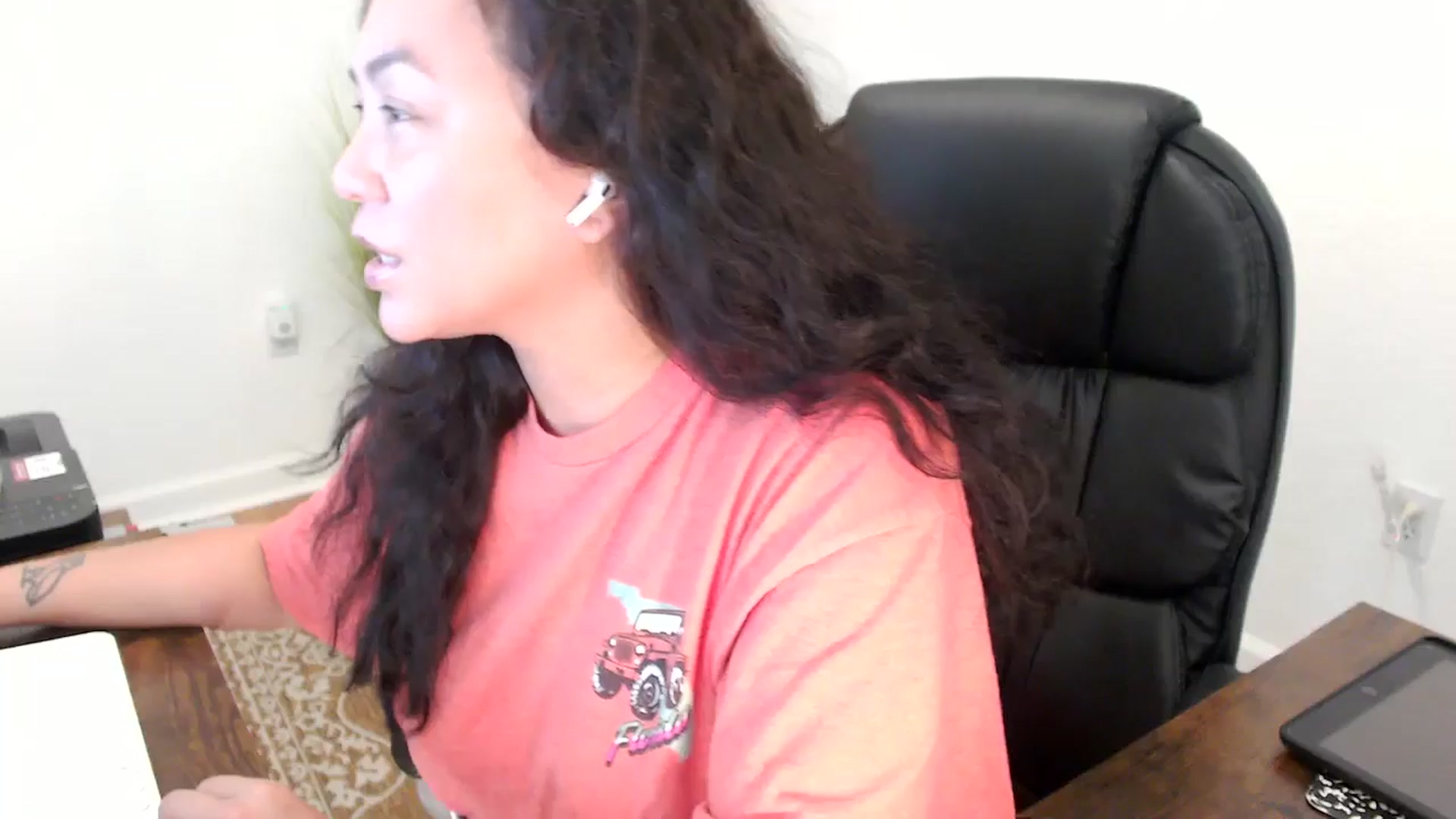 Gallery image thumbnail from MickaylaStar's myfreecams stream on, 11/18/2025, 19:43 image 20 of 20
