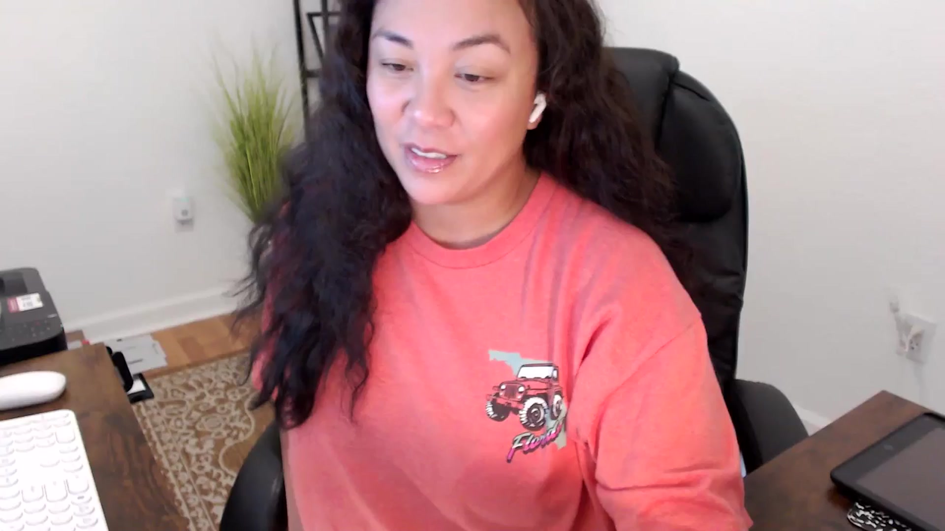 Gallery image thumbnail from MickaylaStar's myfreecams stream on, 11/18/2025, 19:43 image 18 of 20