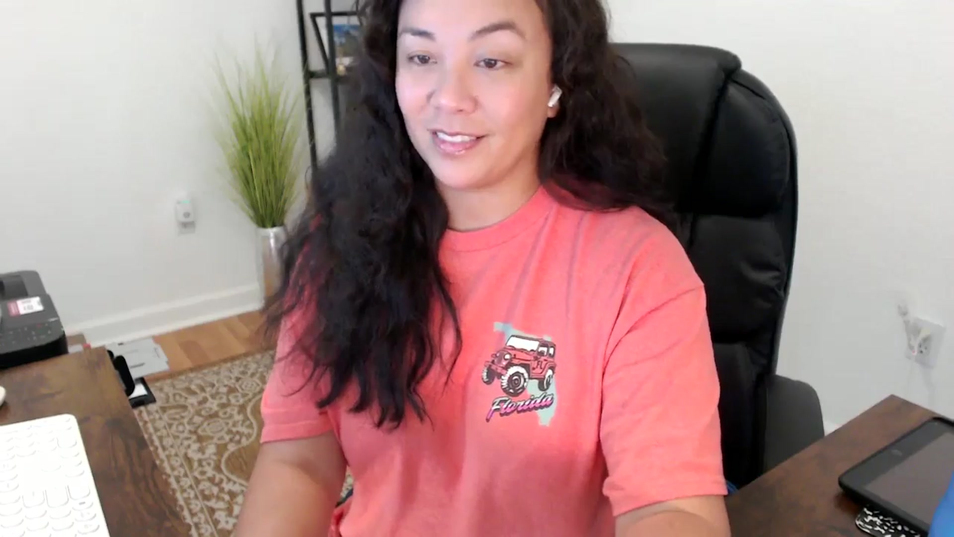 Gallery image thumbnail from MickaylaStar's myfreecams stream on, 11/18/2025, 19:43 image 5 of 20