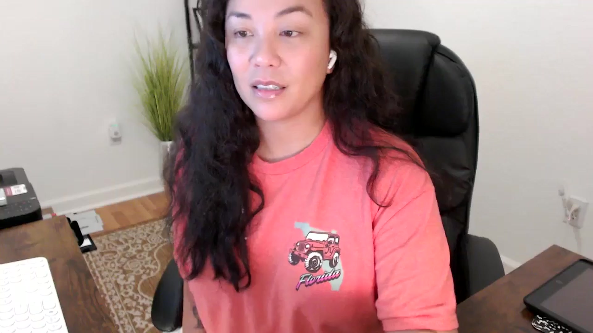 Gallery image thumbnail from MickaylaStar's myfreecams stream on, 11/18/2025, 20:22 image 6 of 20