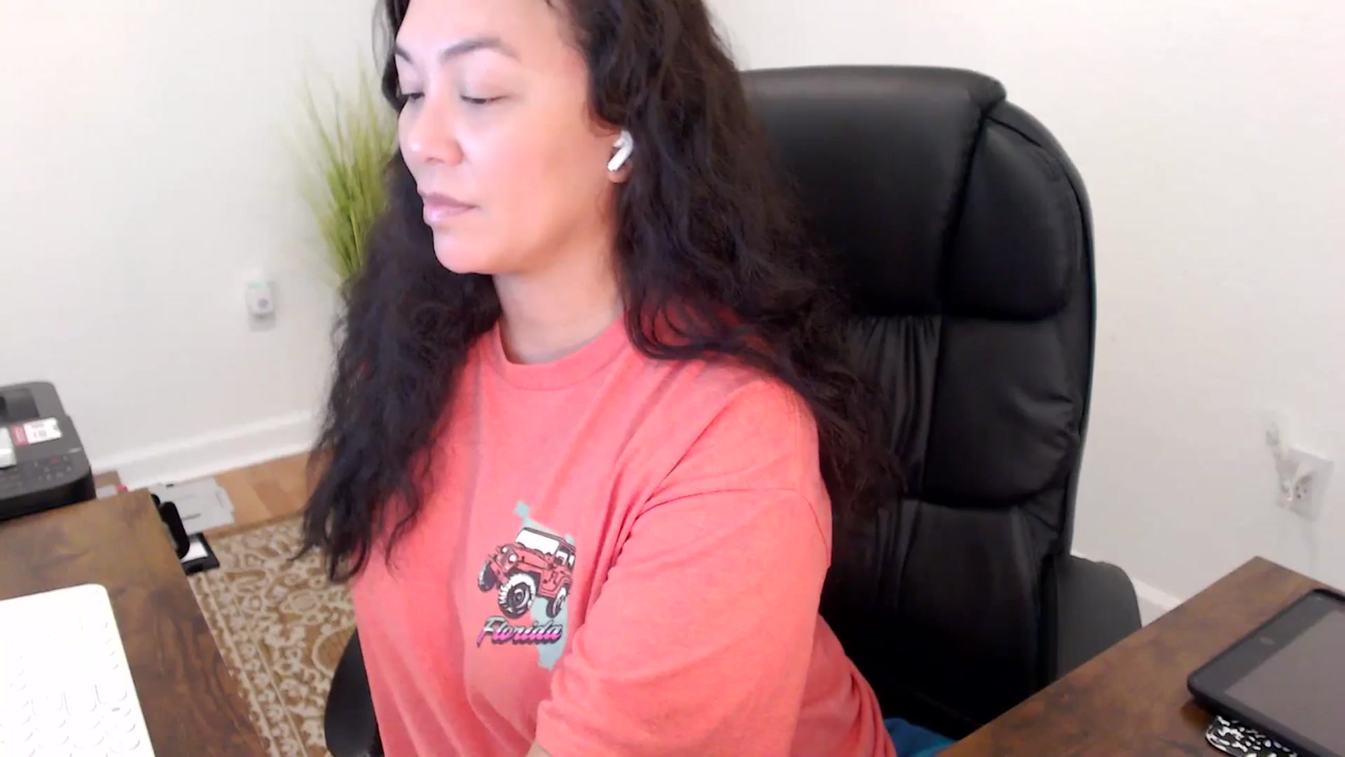 Gallery image thumbnail from MickaylaStar's myfreecams stream on, 11/18/2025, 20:22 image 19 of 20