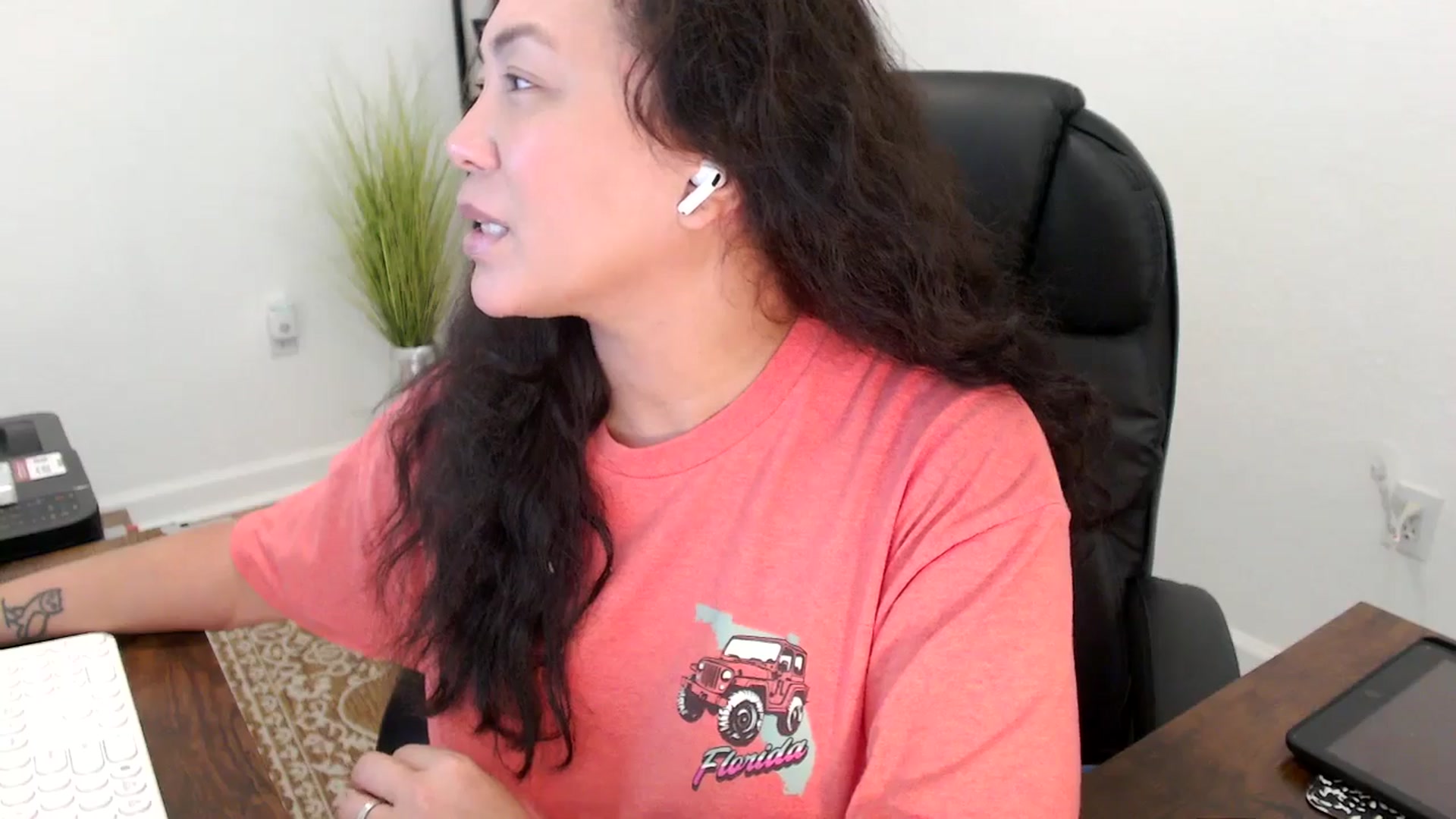 Gallery image thumbnail from MickaylaStar's myfreecams stream on, 11/18/2025, 20:22 image 9 of 20