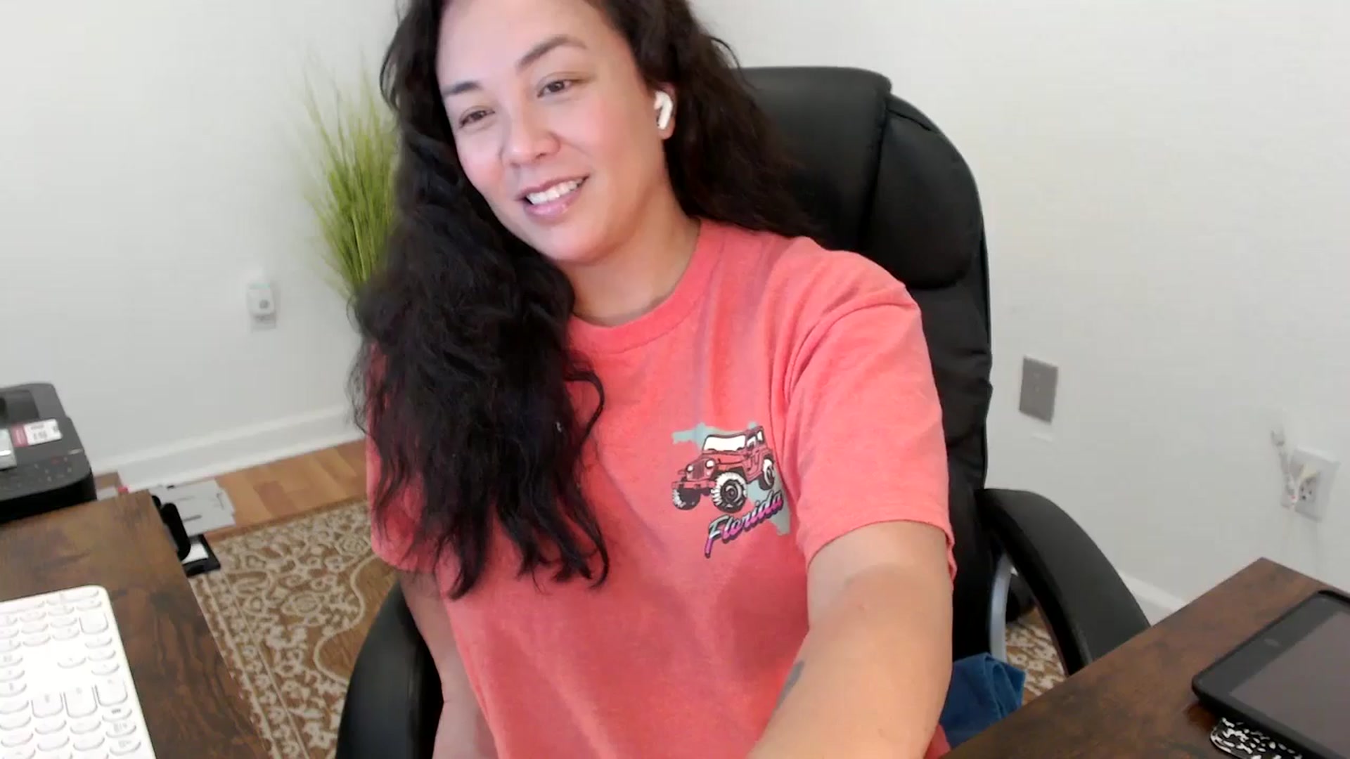Gallery image thumbnail from MickaylaStar's myfreecams stream on, 11/18/2025, 20:22 image 8 of 20