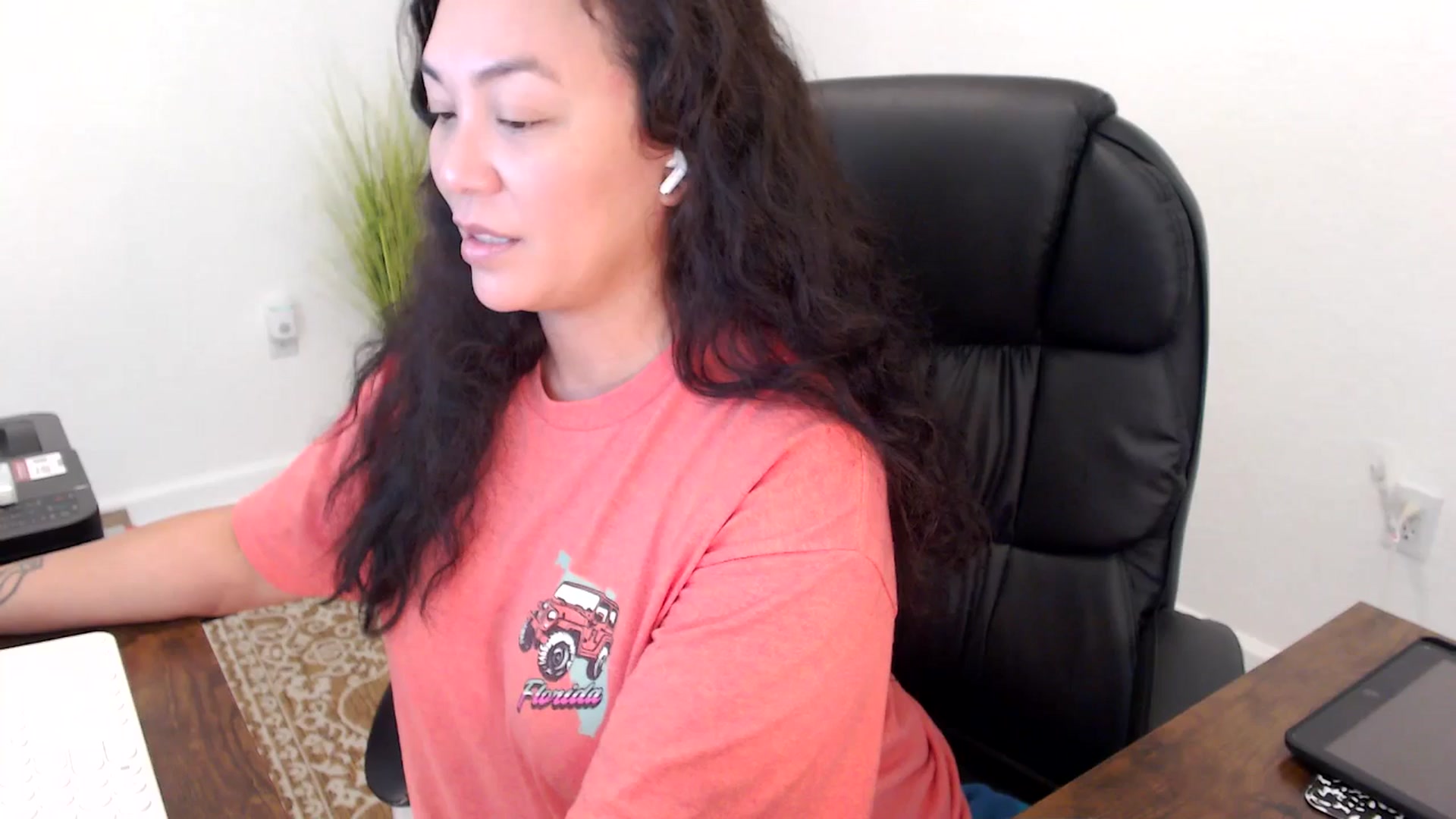 Gallery image thumbnail from MickaylaStar's myfreecams stream on, 11/18/2025, 20:22 image 18 of 20