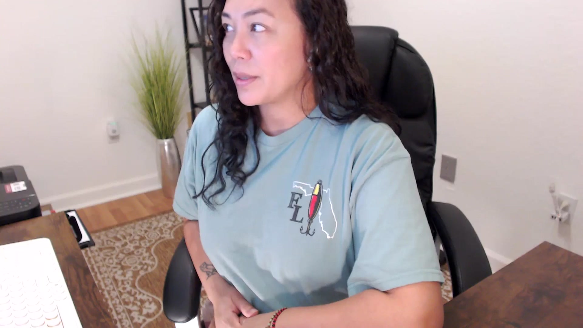 Gallery image thumbnail from MickaylaStar's myfreecams stream on, 11/19/2025, 16:01 image 18 of 20