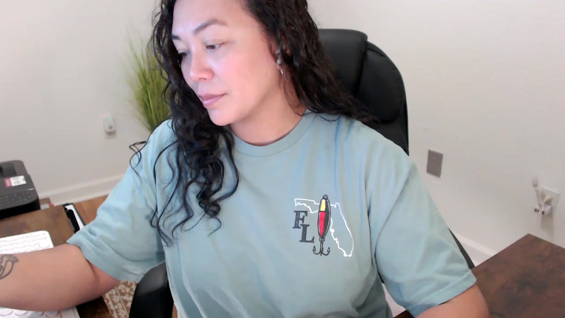 Gallery image thumbnail from MickaylaStar's myfreecams stream on, 11/19/2025, 16:01 image 7 of 20