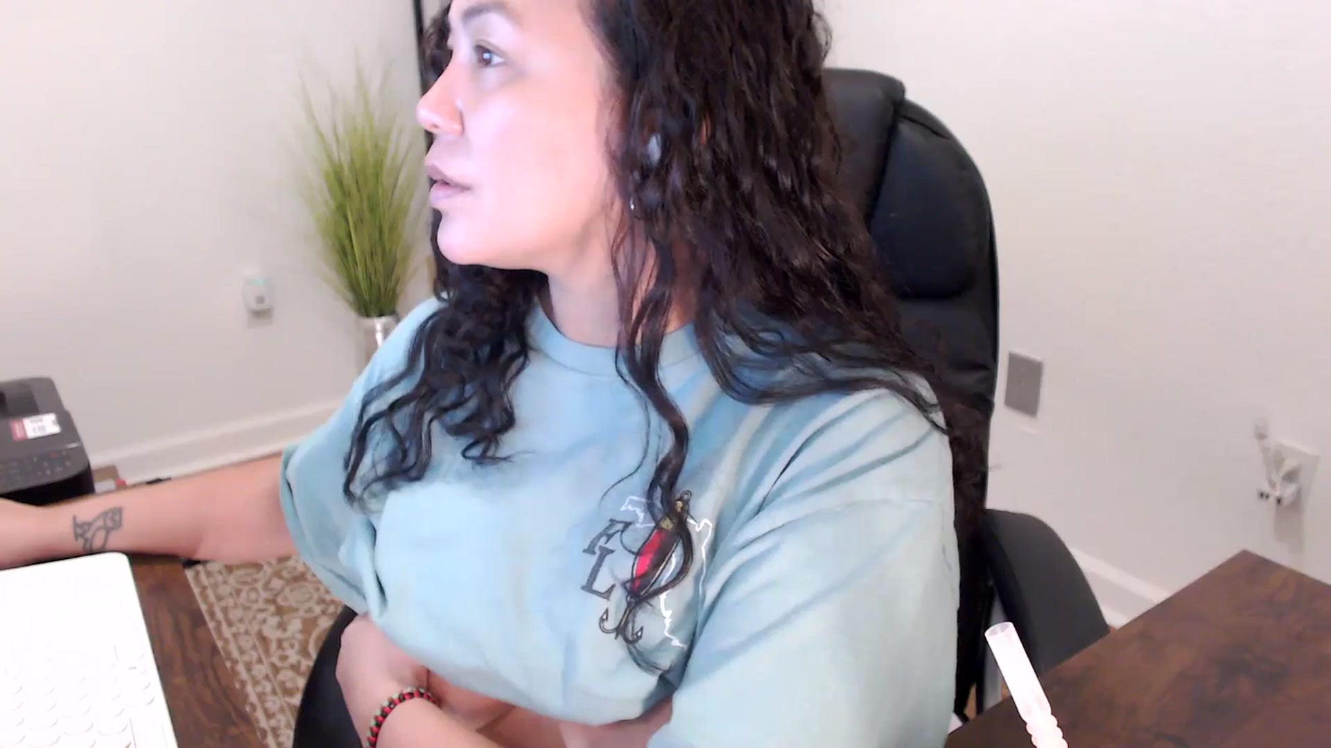 Gallery image thumbnail from MickaylaStar's myfreecams stream on, 11/19/2025, 16:28 image 14 of 20