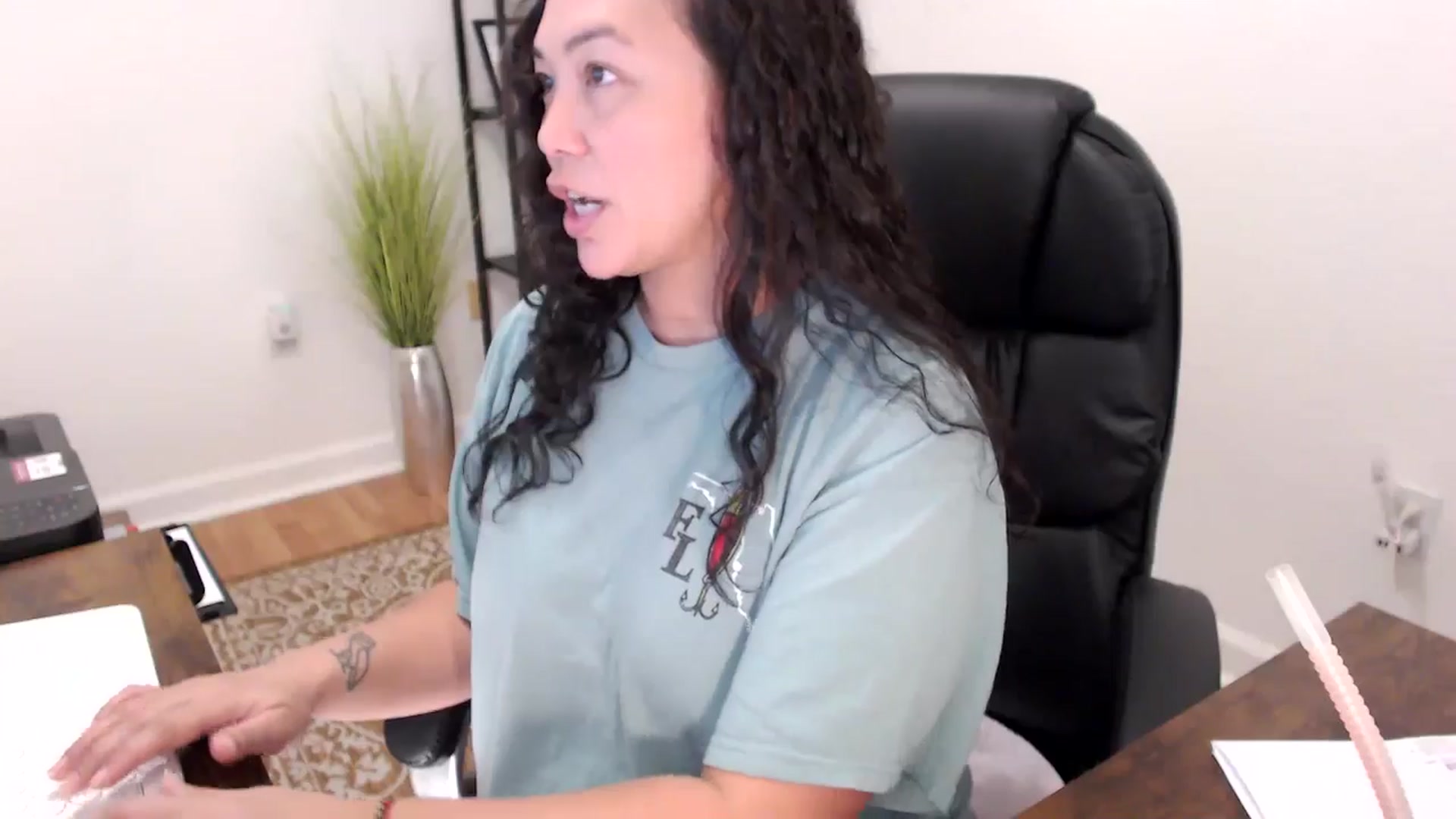 Gallery image thumbnail from MickaylaStar's myfreecams stream on, 11/19/2025, 16:45 image 6 of 20