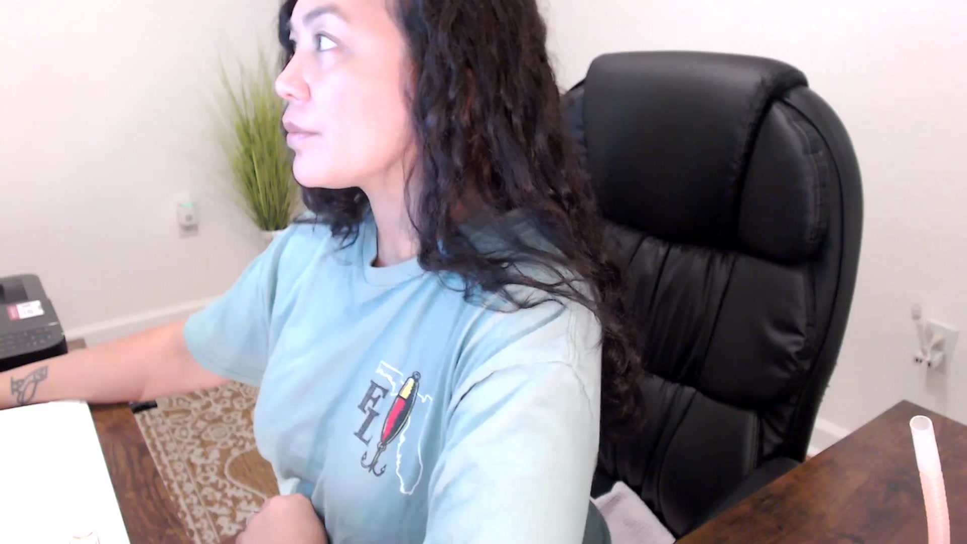 Gallery image thumbnail from MickaylaStar's myfreecams stream on, 11/19/2025, 17:51 image 15 of 20
