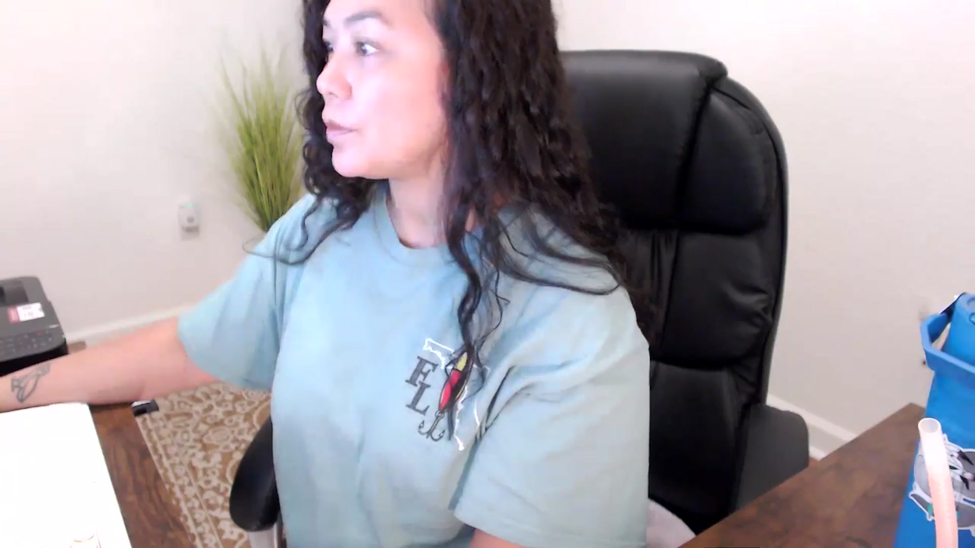 Gallery image thumbnail from MickaylaStar's myfreecams stream on, 11/19/2025, 17:51 image 18 of 20