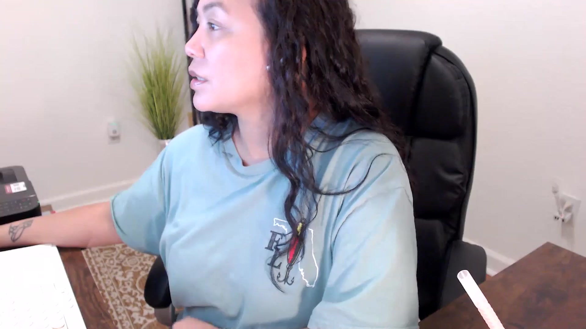 Gallery image thumbnail from MickaylaStar's myfreecams stream on, 11/19/2025, 17:51 image 2 of 20