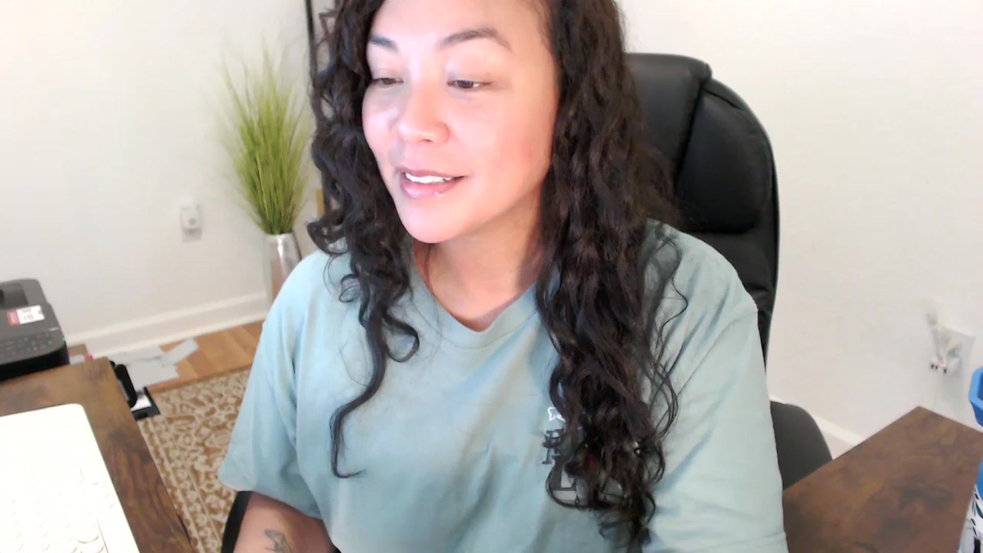 Gallery image thumbnail from MickaylaStar's myfreecams stream on, 11/19/2025, 19:25 image 15 of 20