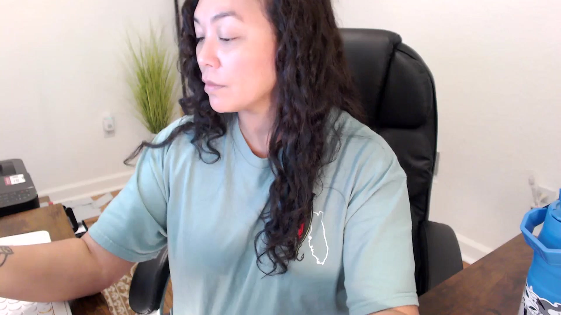 Gallery image thumbnail from MickaylaStar's myfreecams stream on, 11/19/2025, 19:25 image 2 of 20