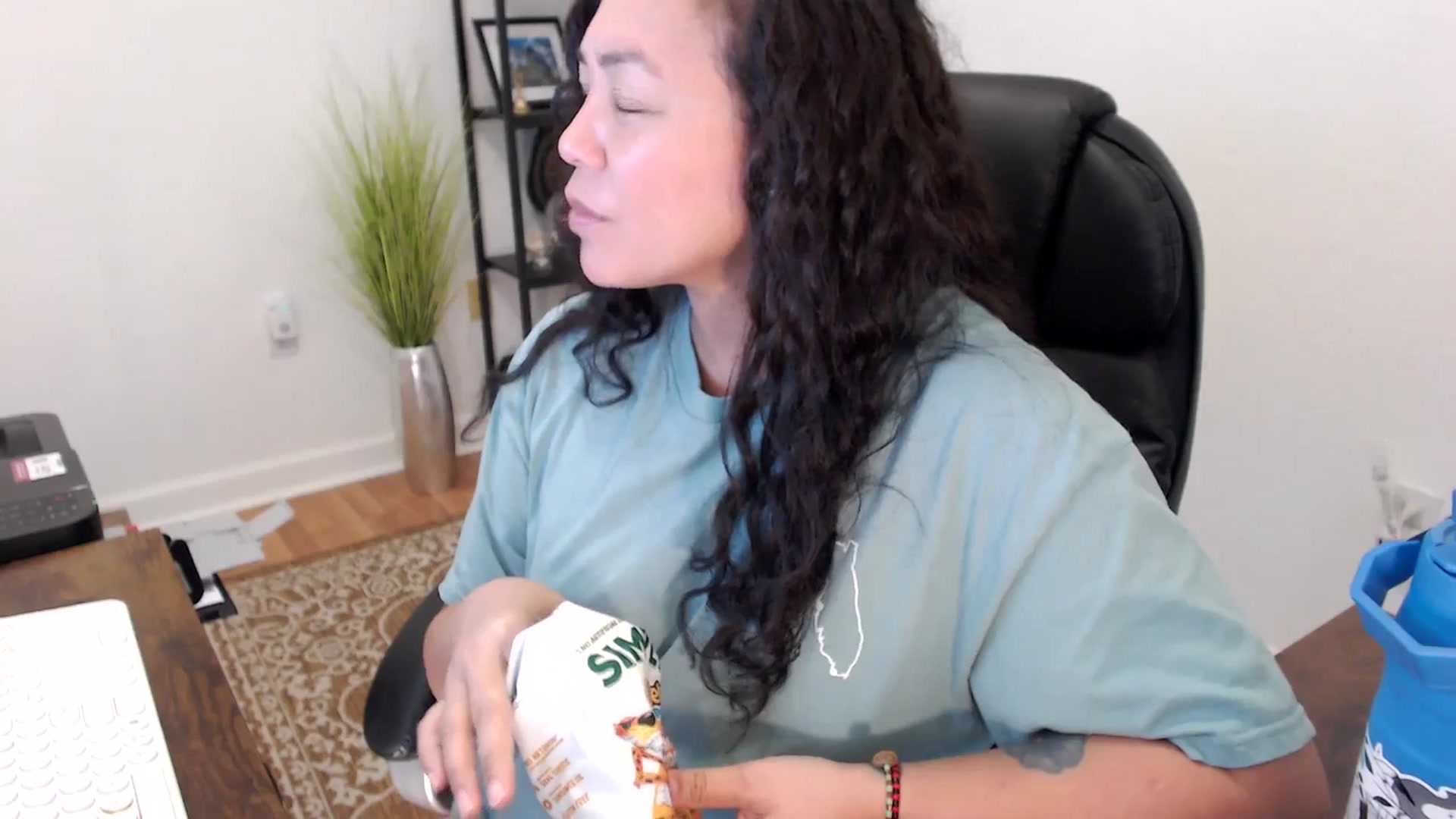 Gallery image thumbnail from MickaylaStar's myfreecams stream on, 11/19/2025, 19:25 image 3 of 20