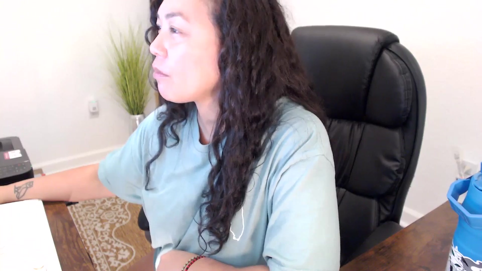 Gallery image thumbnail from MickaylaStar's myfreecams stream on, 11/19/2025, 19:25 image 4 of 20