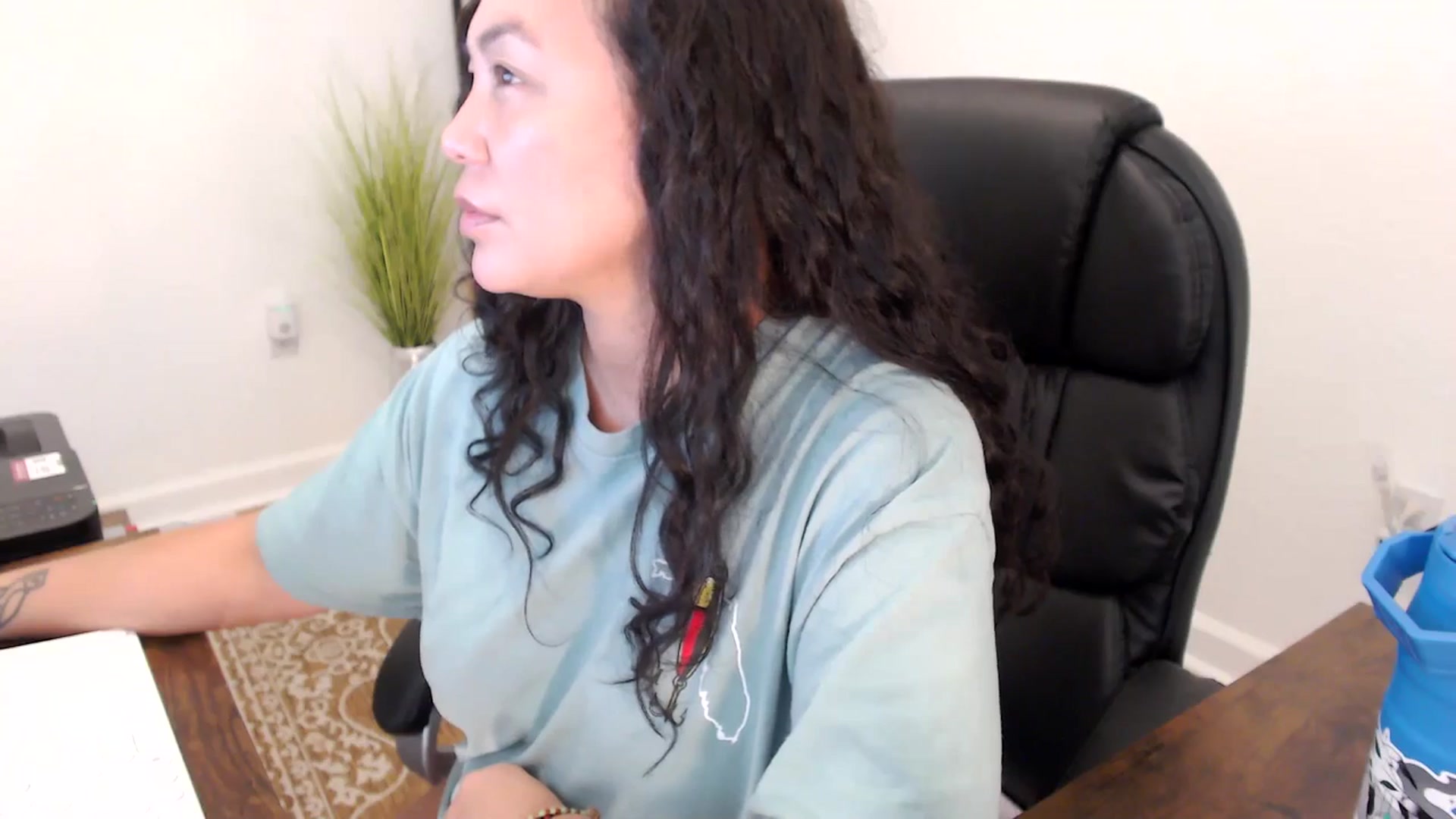 Gallery image thumbnail from MickaylaStar's myfreecams stream on, 11/19/2025, 20:02 image 19 of 20